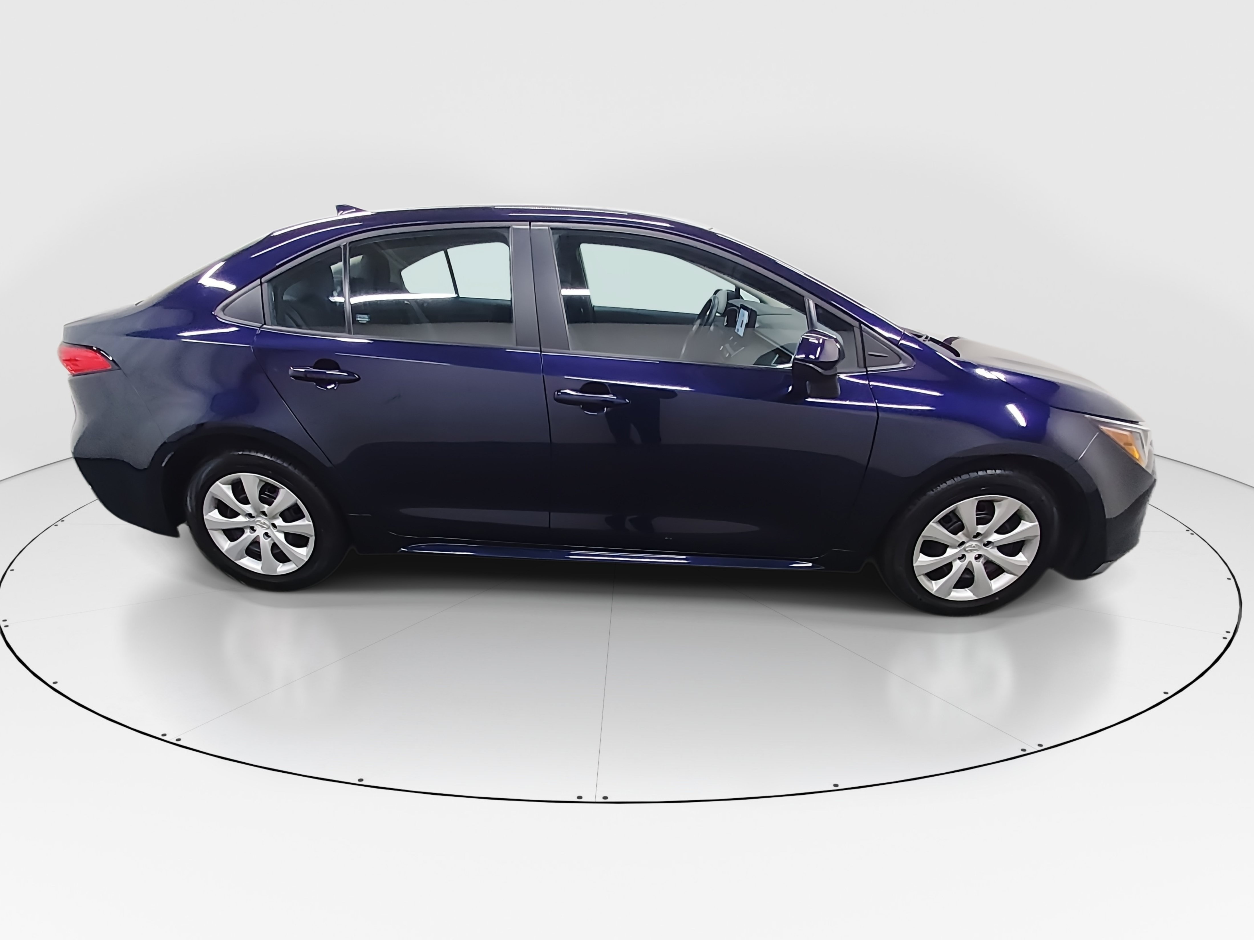 2024 Toyota Corolla LE - Photo 8