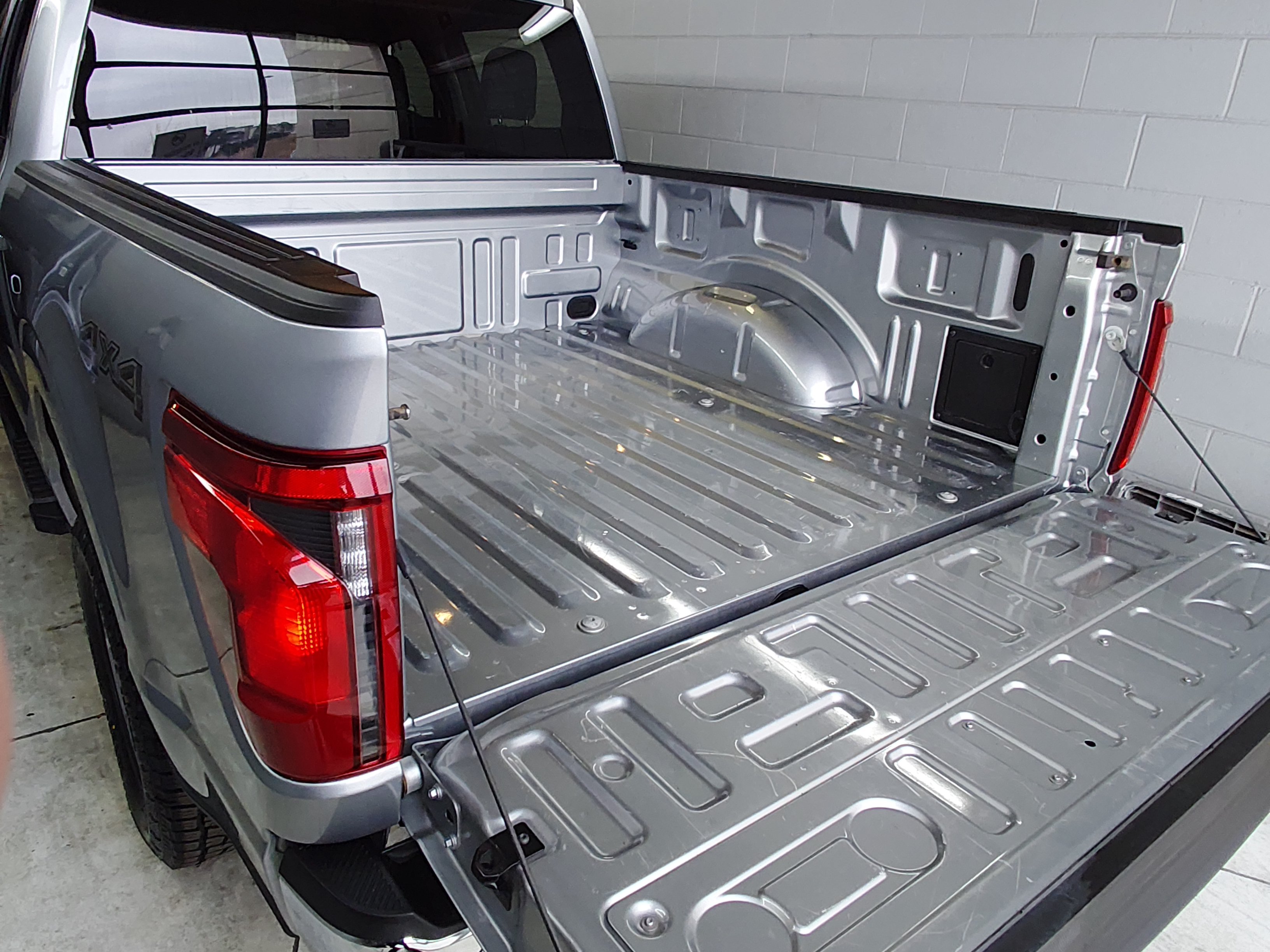 2025 Ford F-150 XLT - Photo 11