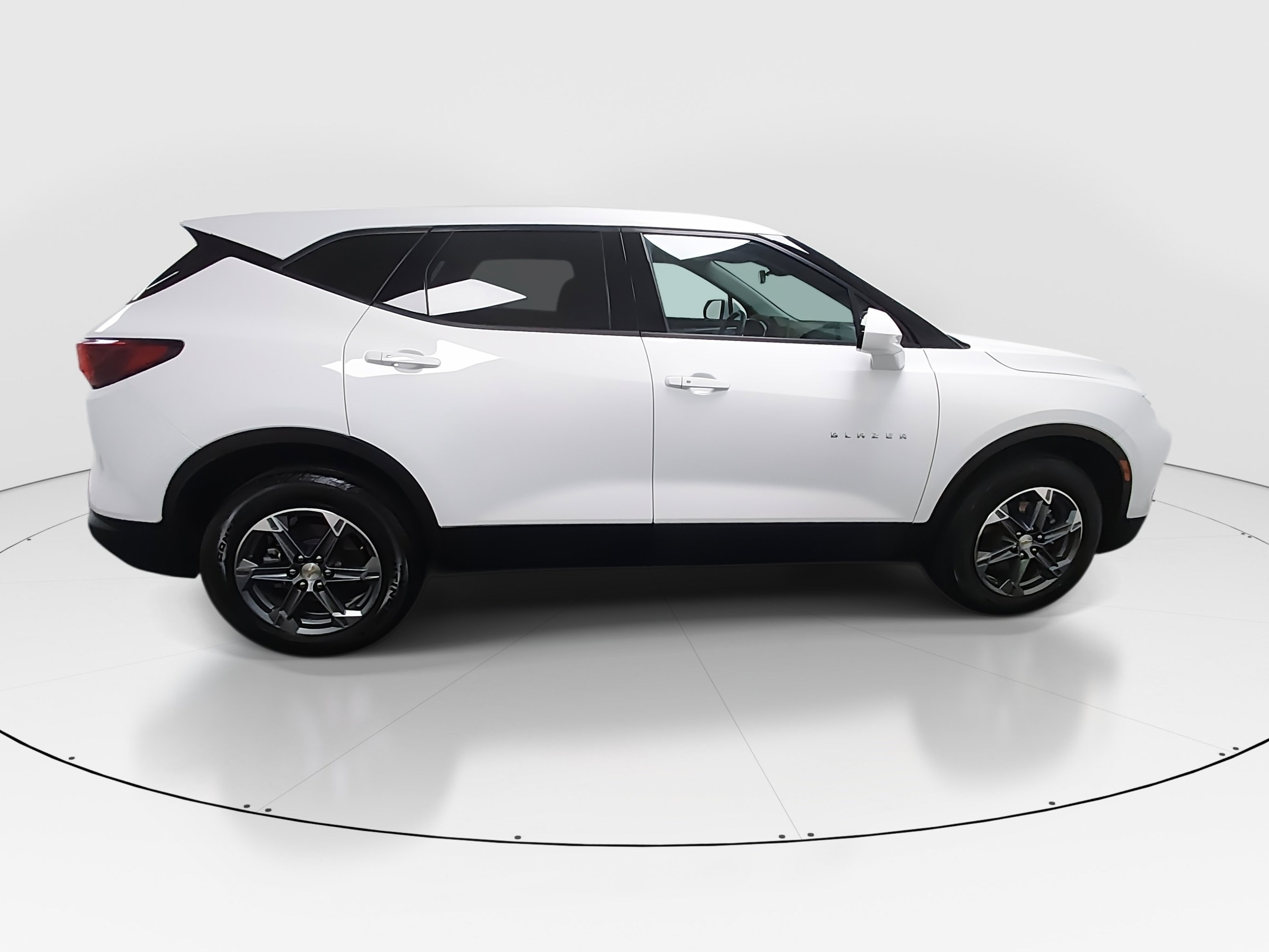 2025 Chevrolet Blazer 2LT - Photo 8
