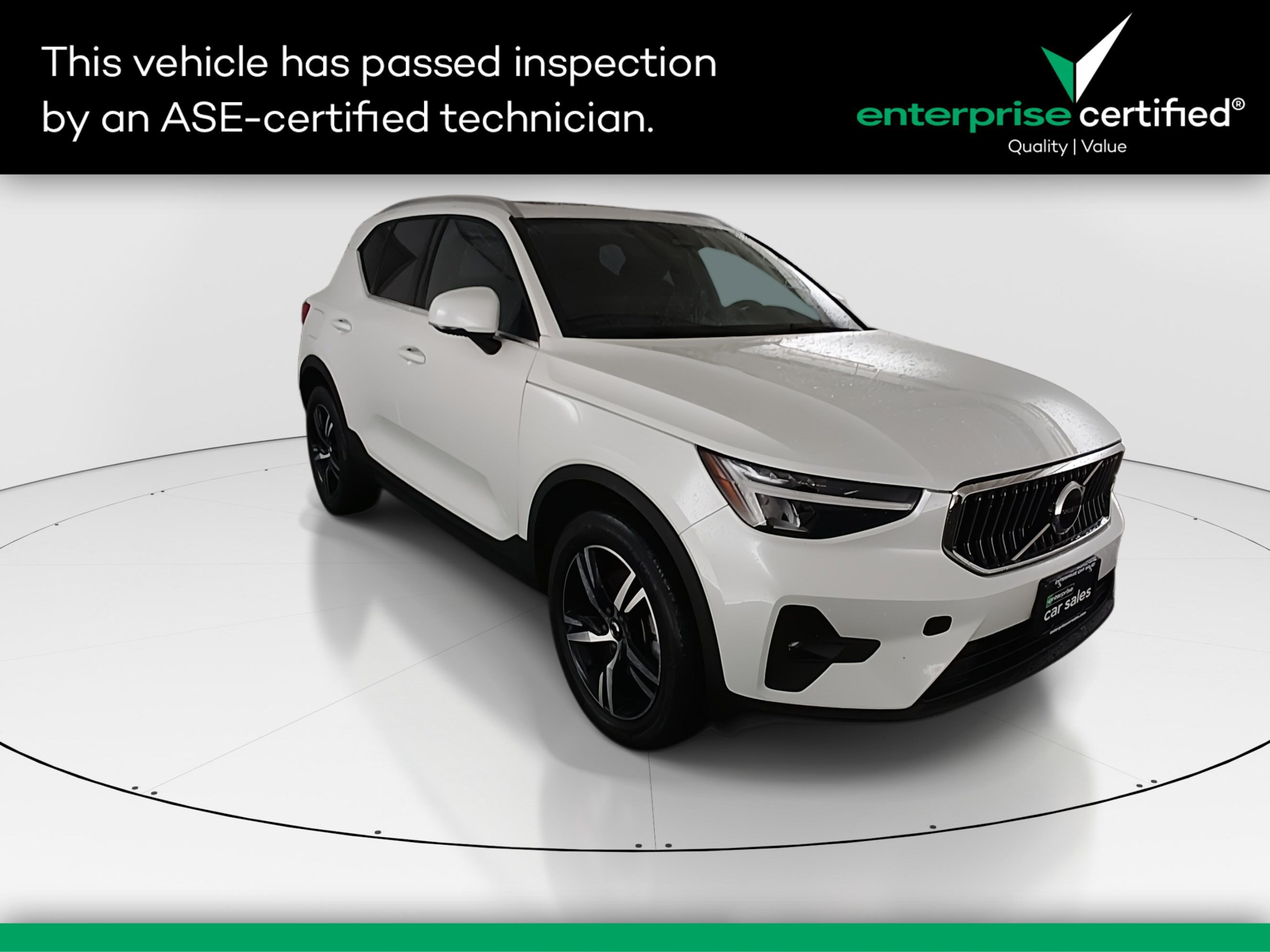 2023 Volvo XC40