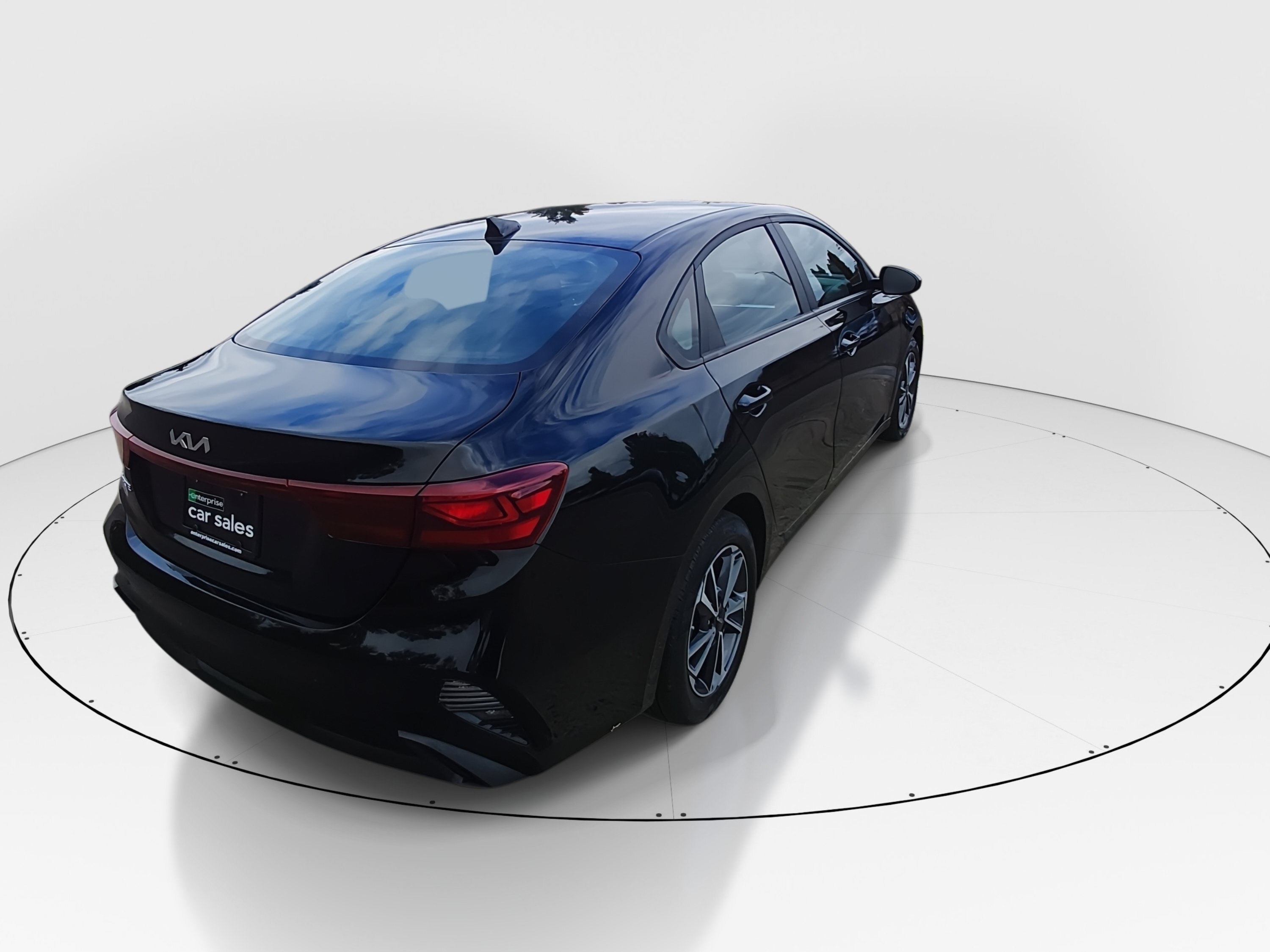 2024 Kia Forte LXS - Photo 7