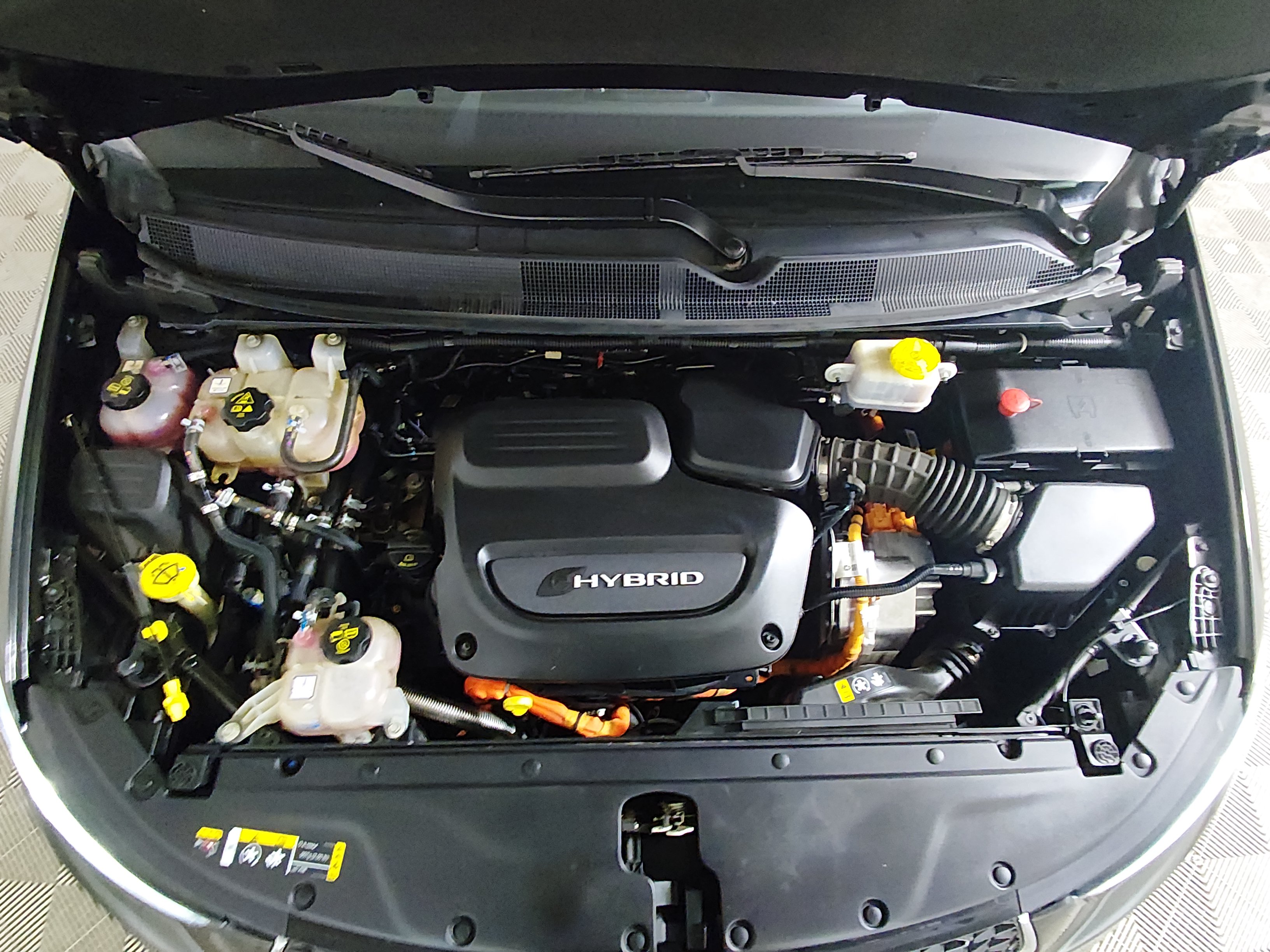 2023 Chrysler Pacifica Hybrid Touring L - Photo 9