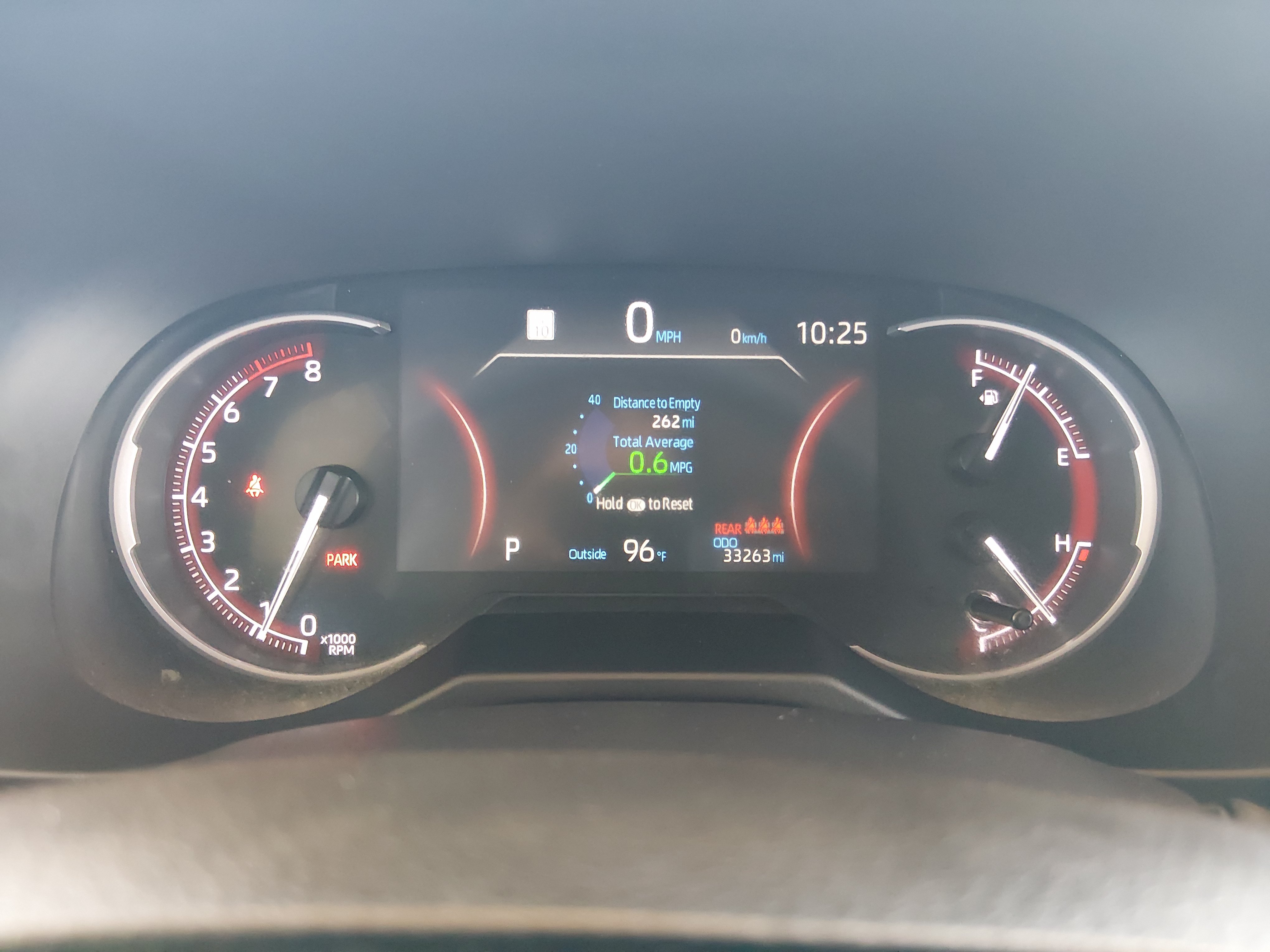 2025 Toyota RAV4 XLE - Photo 14