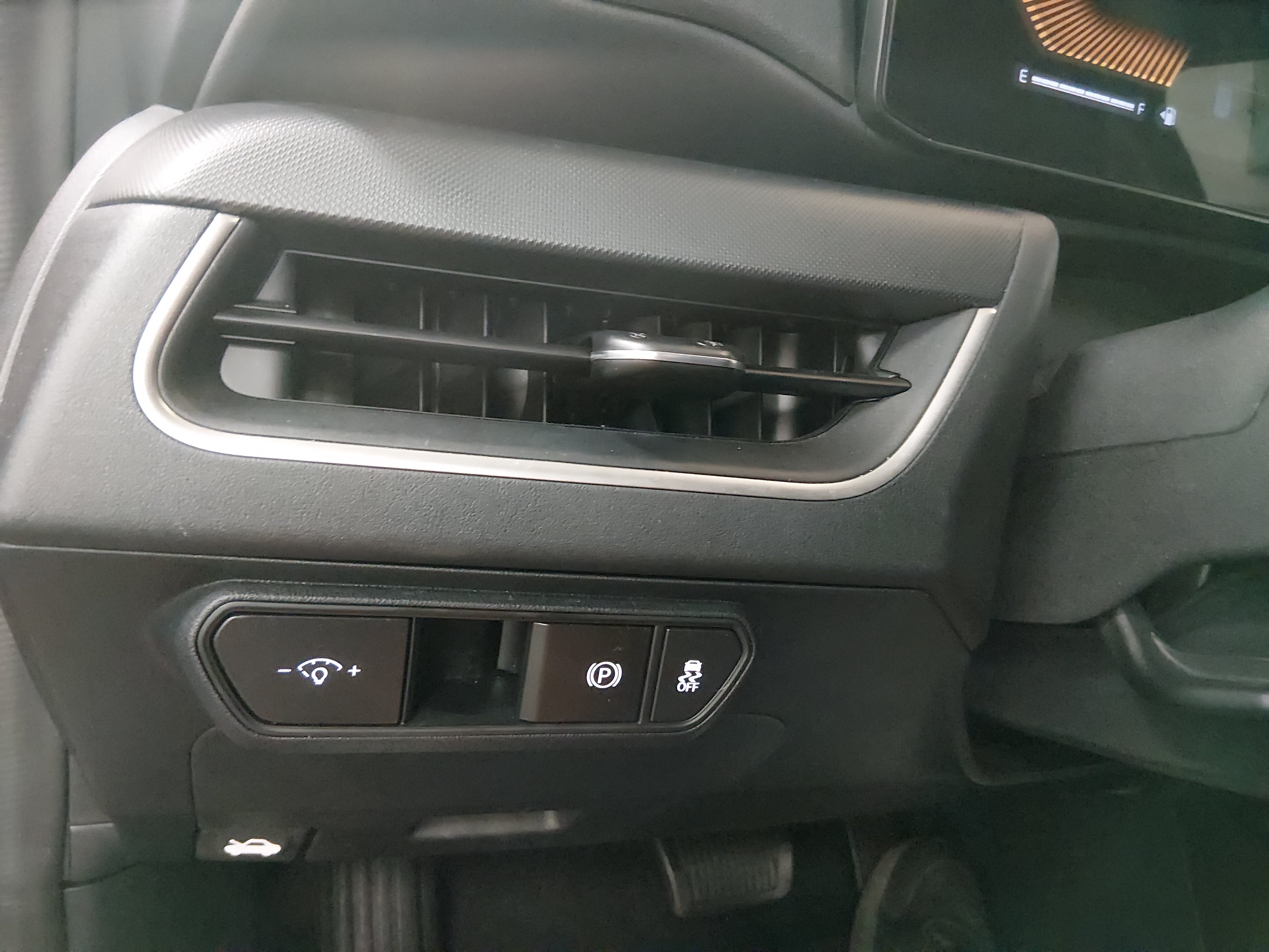 2025 Kia K4 LXS - Photo 13