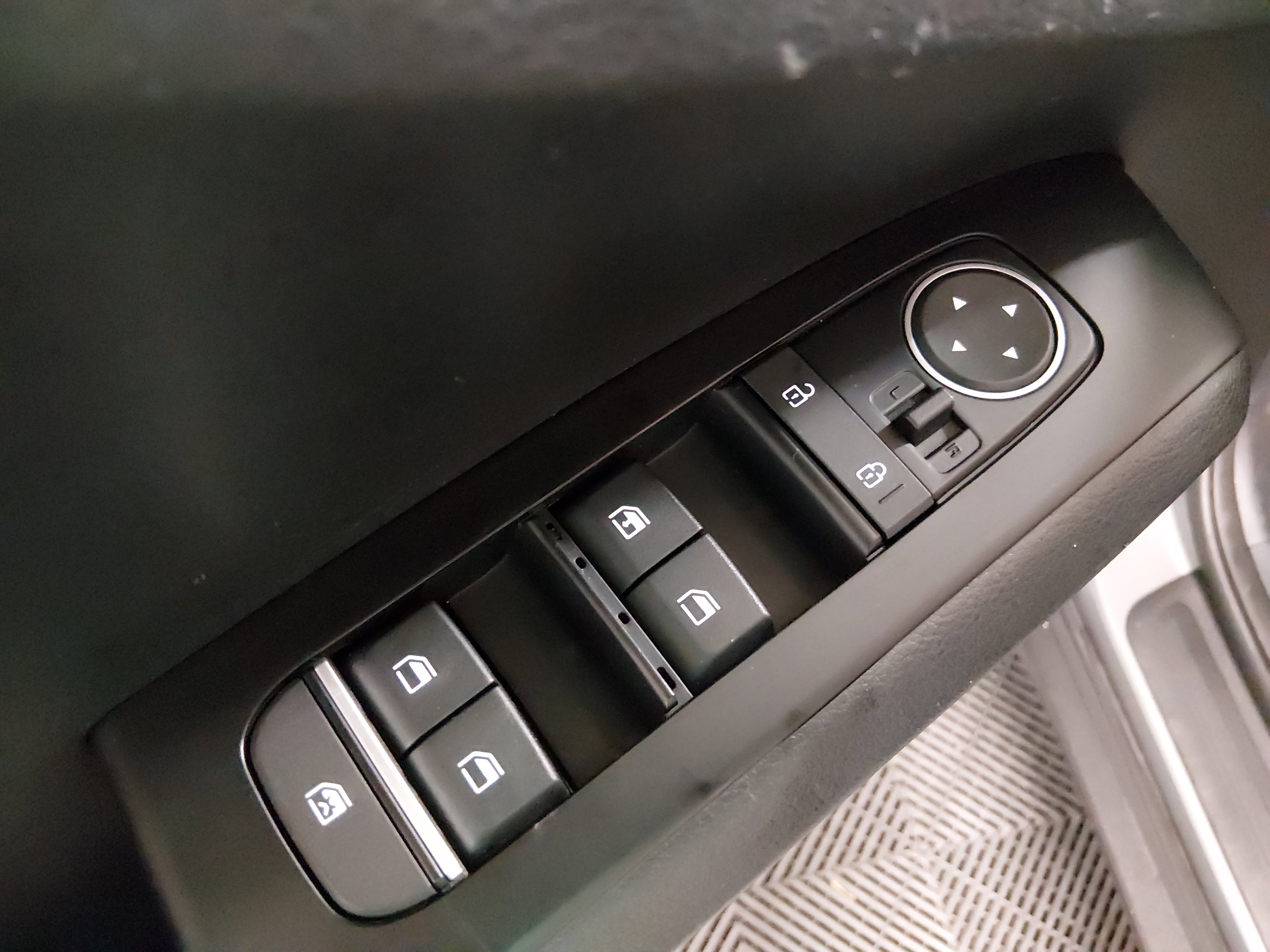 2024 Kia Soul LX - Photo 20