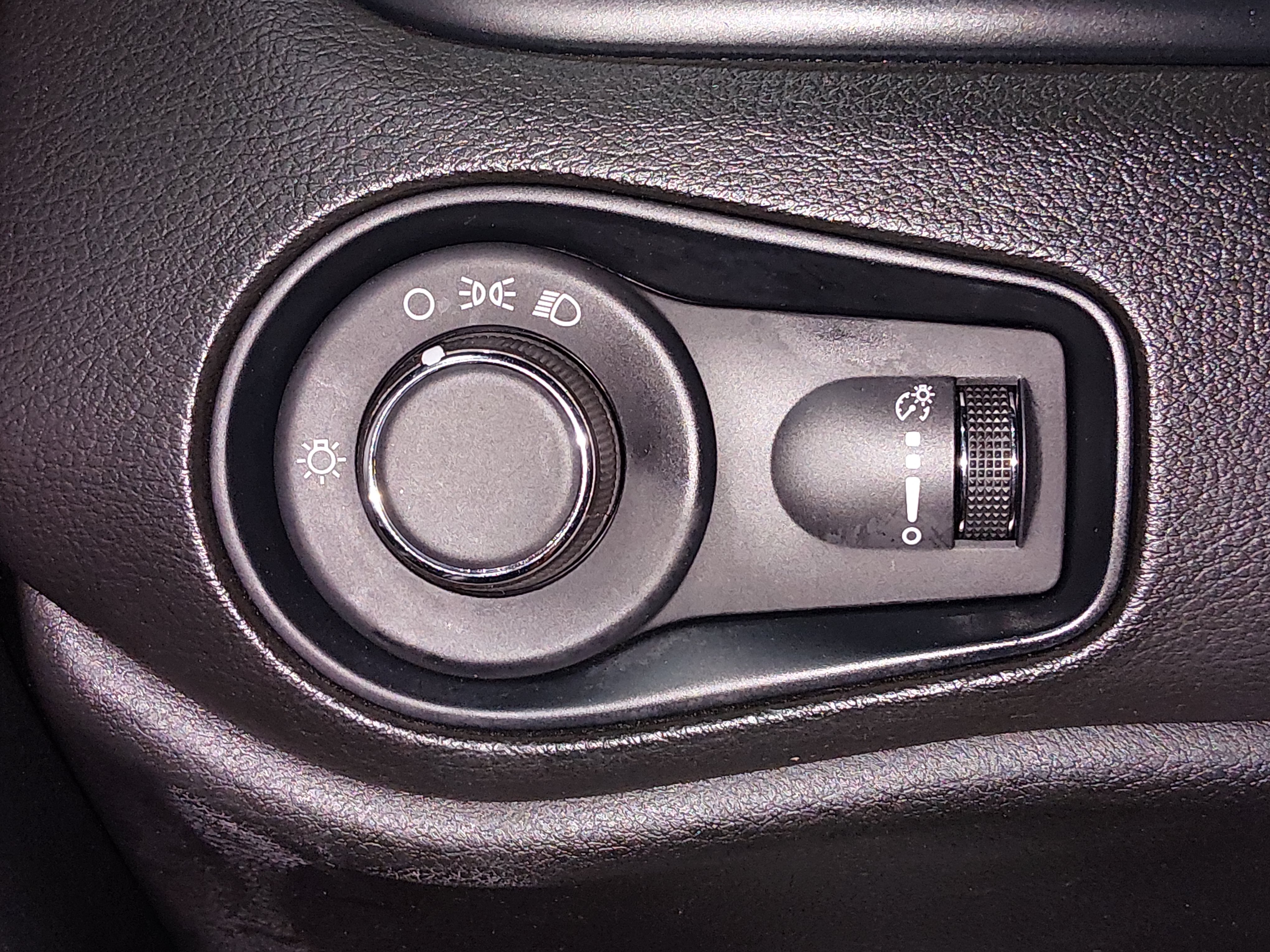 2023 Jeep Renegade Latitude - Photo 13