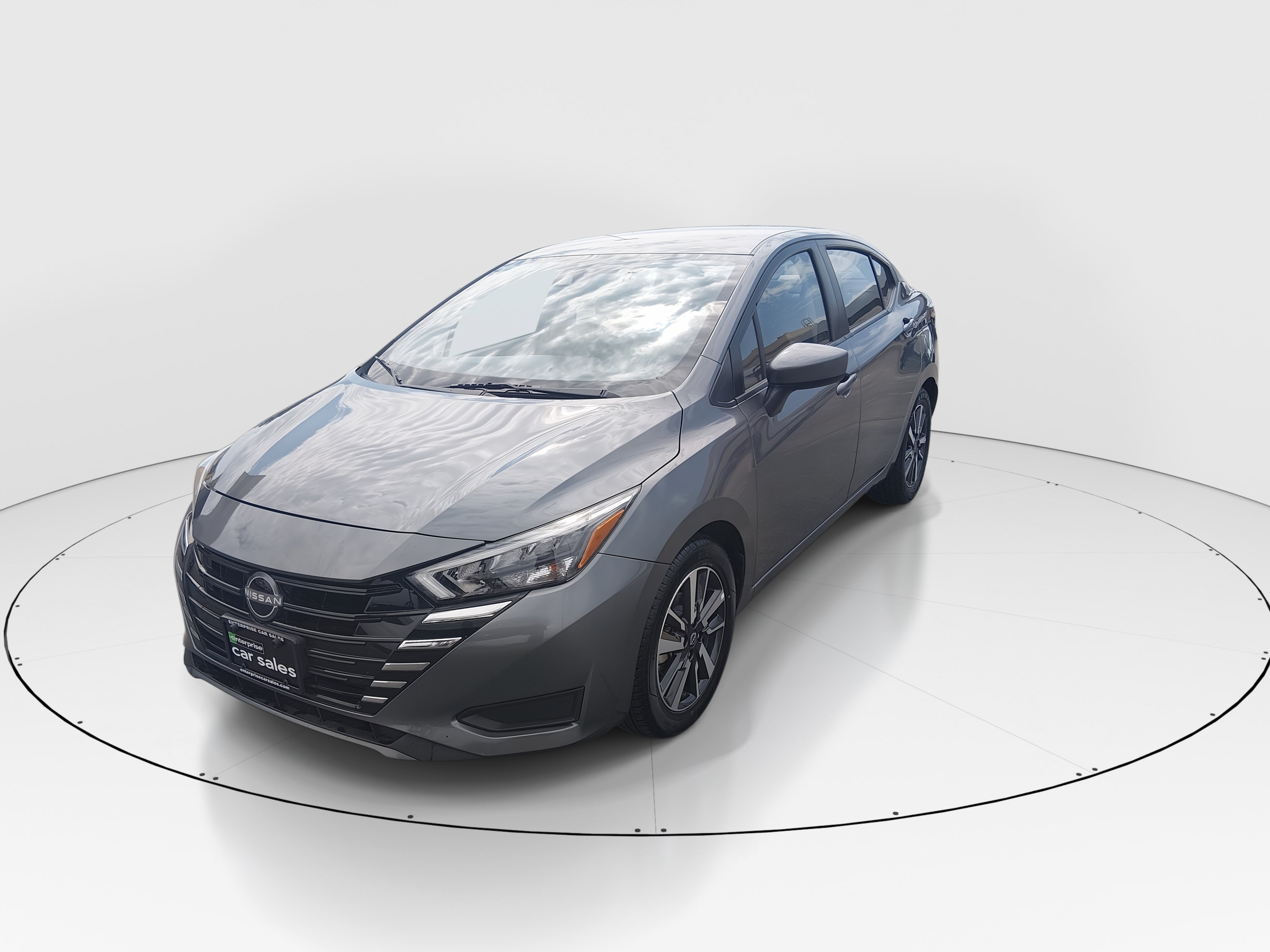 2025 Nissan Versa Sedan 3