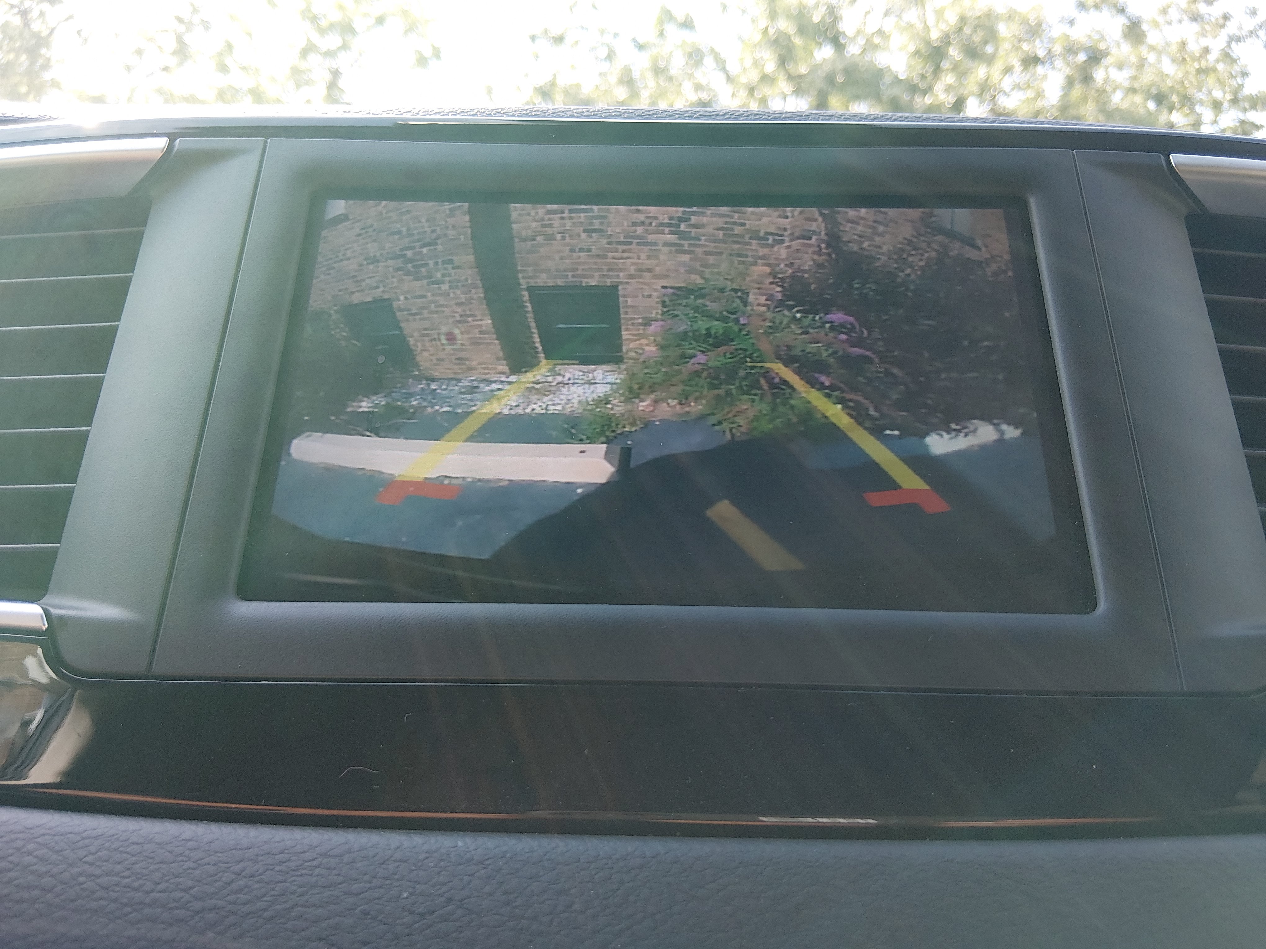 2023 Chrysler Voyager LX - Photo 16
