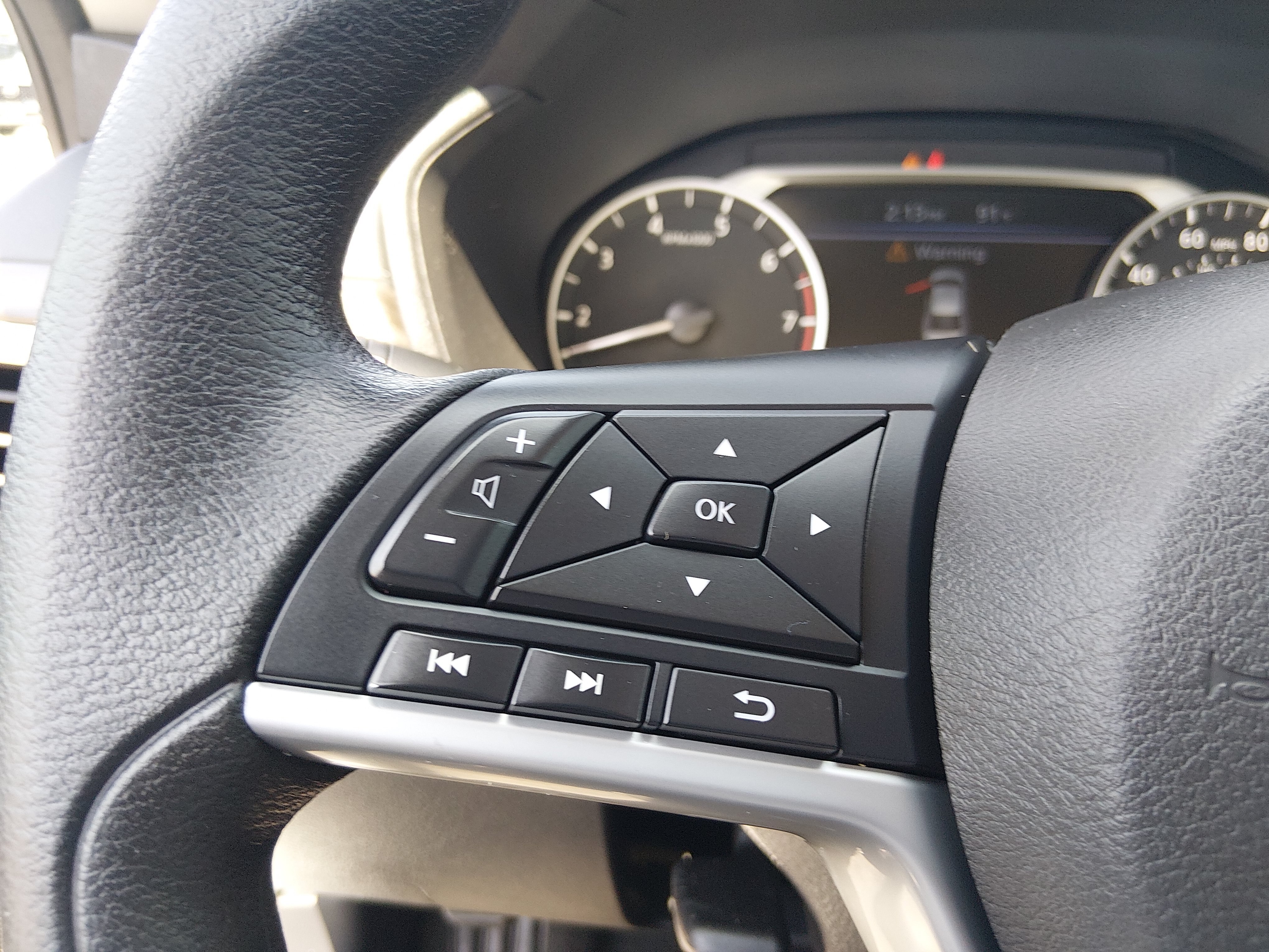 2025 Nissan Altima SV - Photo 12