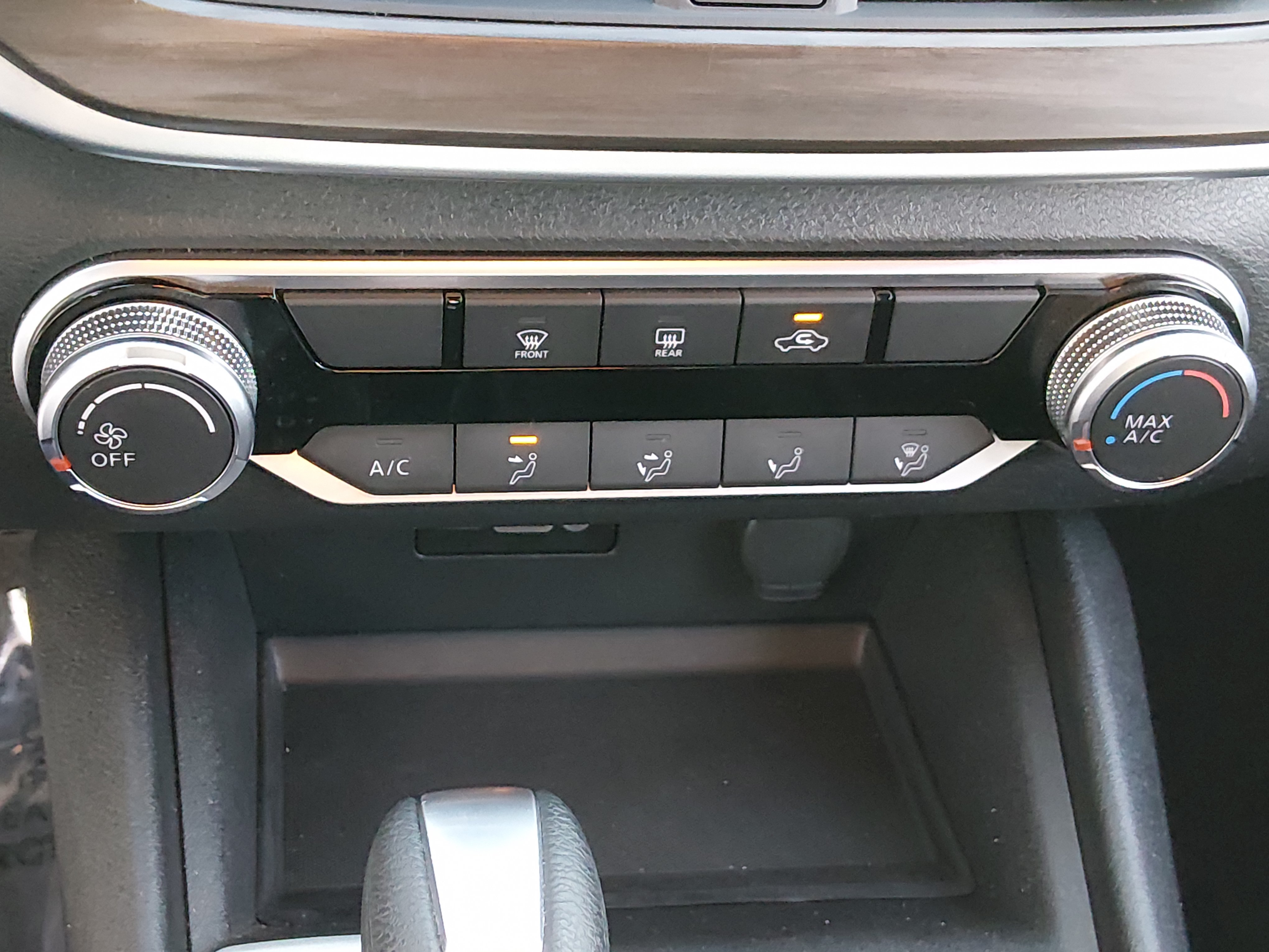 2025 Nissan Altima SV - Photo 18