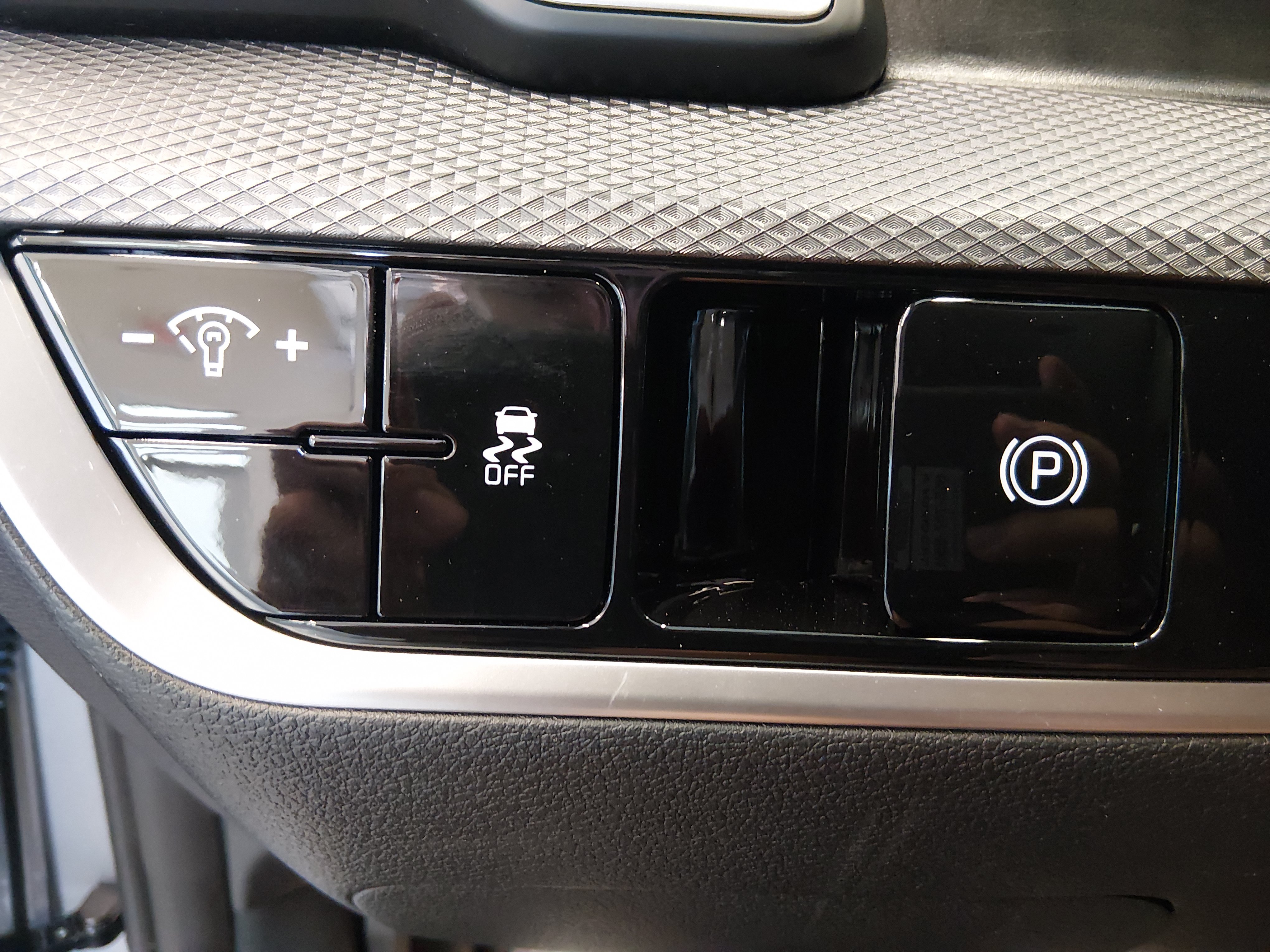 2025 Kia Sportage LX - Photo 13