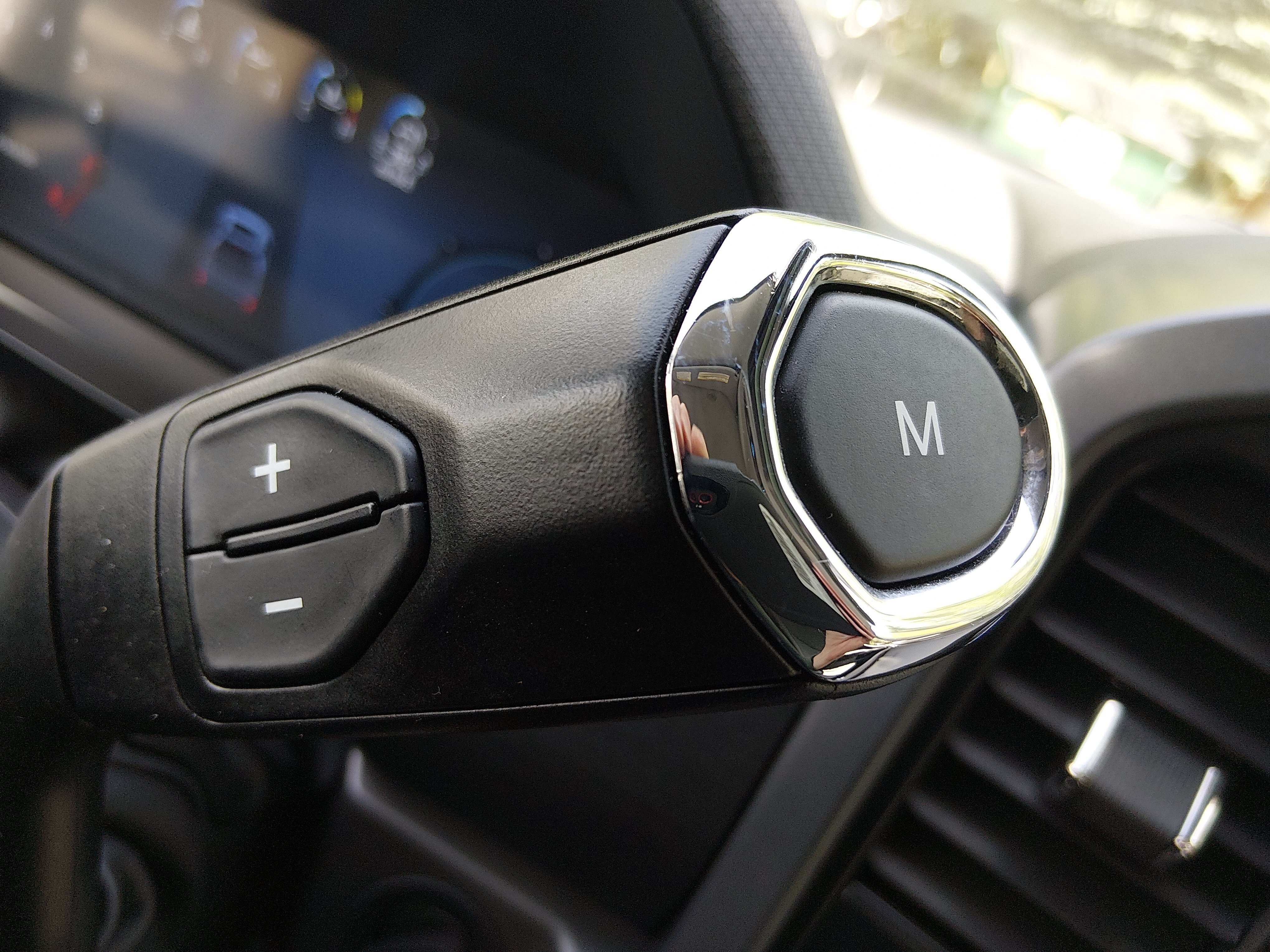2025 Ford F-150 XLT - Photo 16
