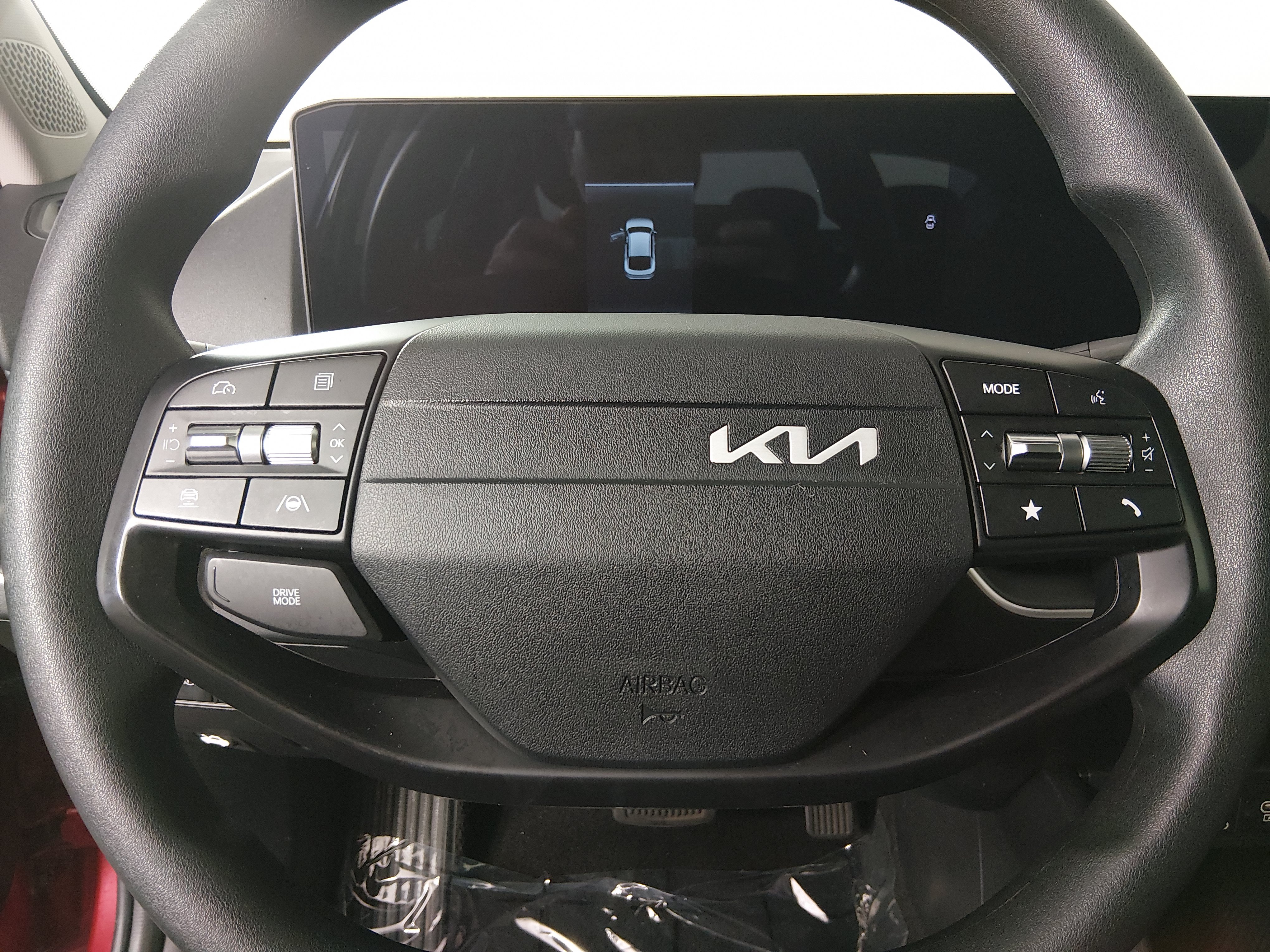 2025 Kia K4 LXS - Photo 12
