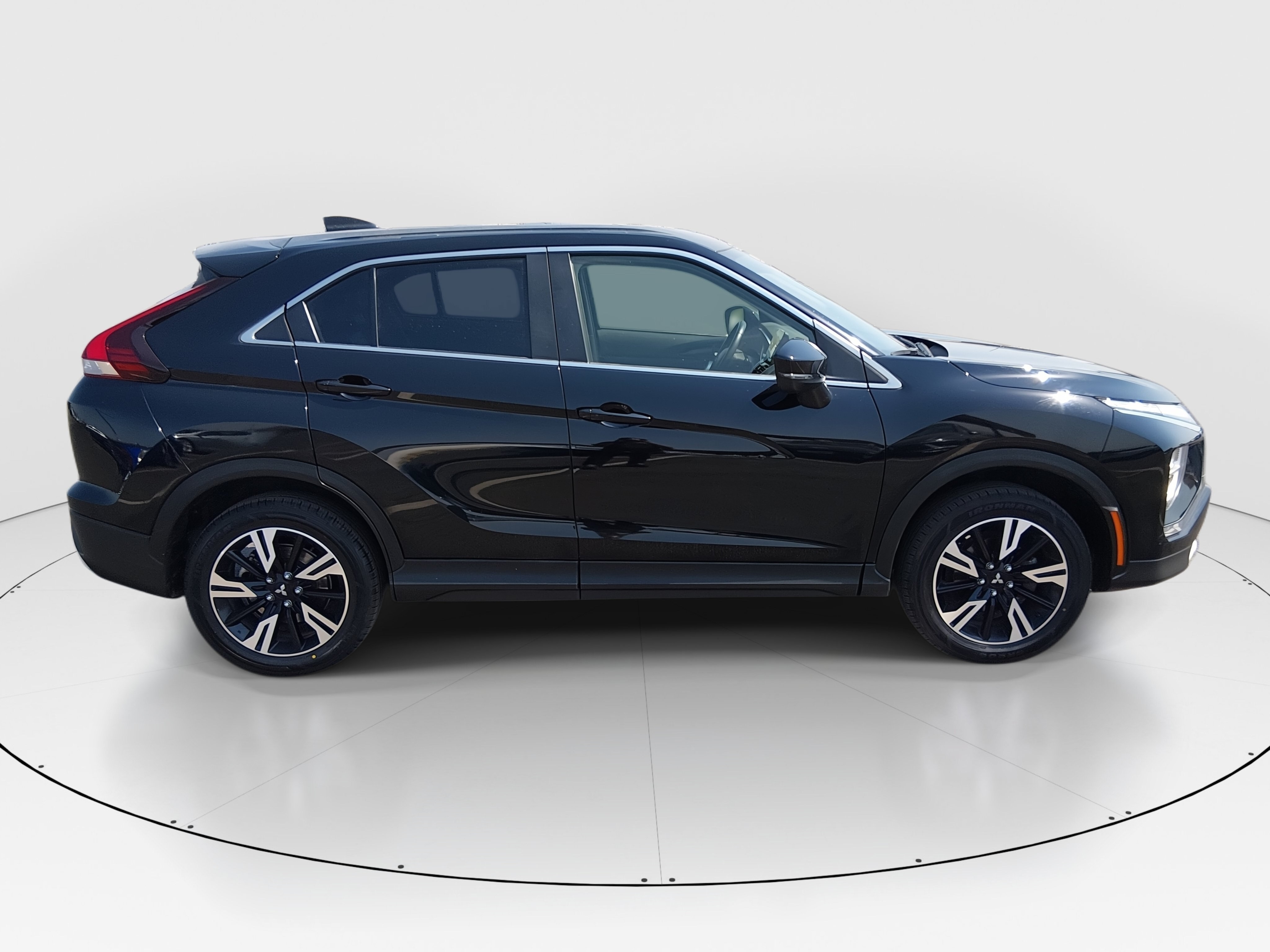 2024 Mitsubishi Eclipse Cross SE - Photo 8