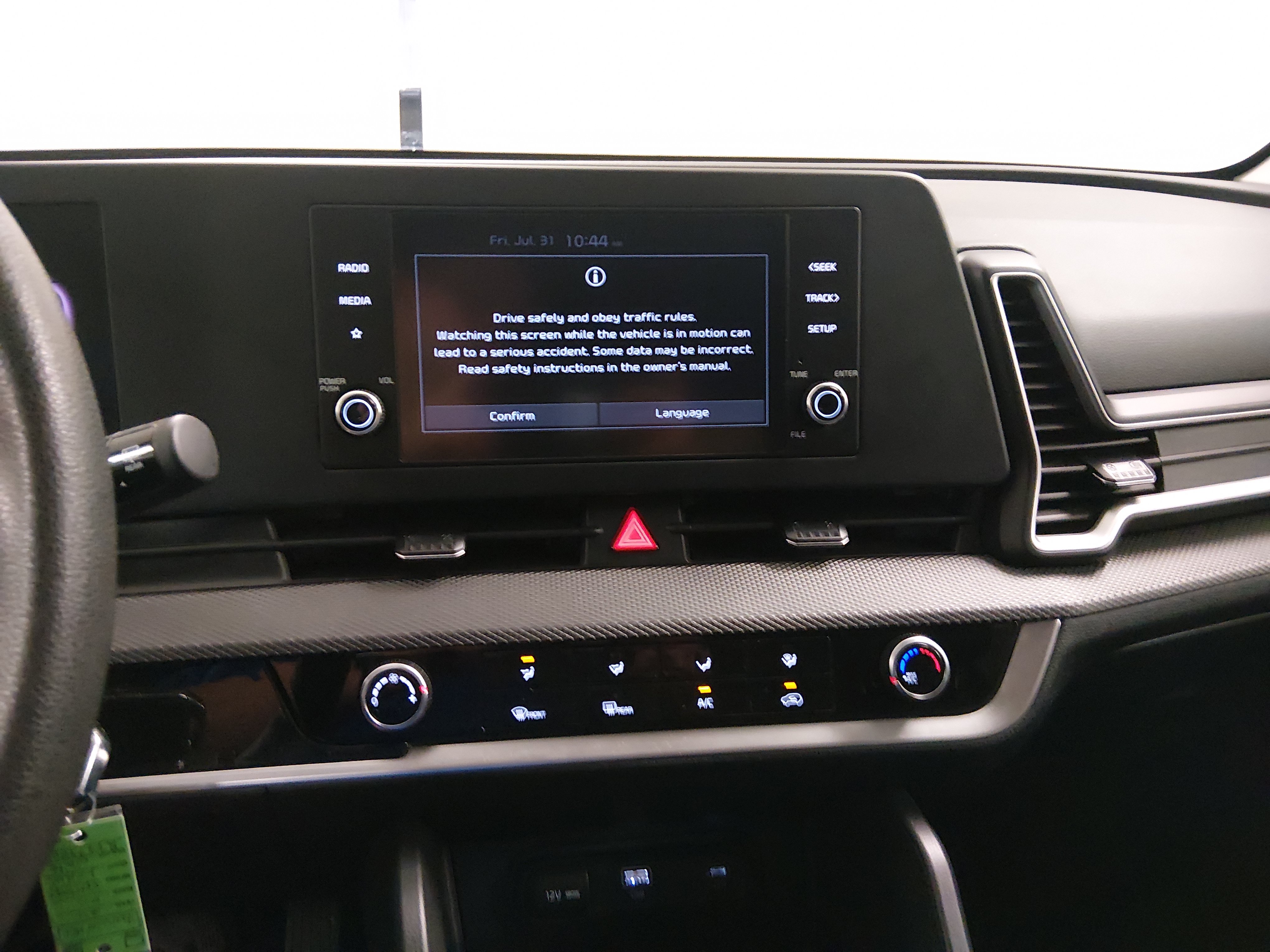 2024 Kia Sportage LX - Photo 14