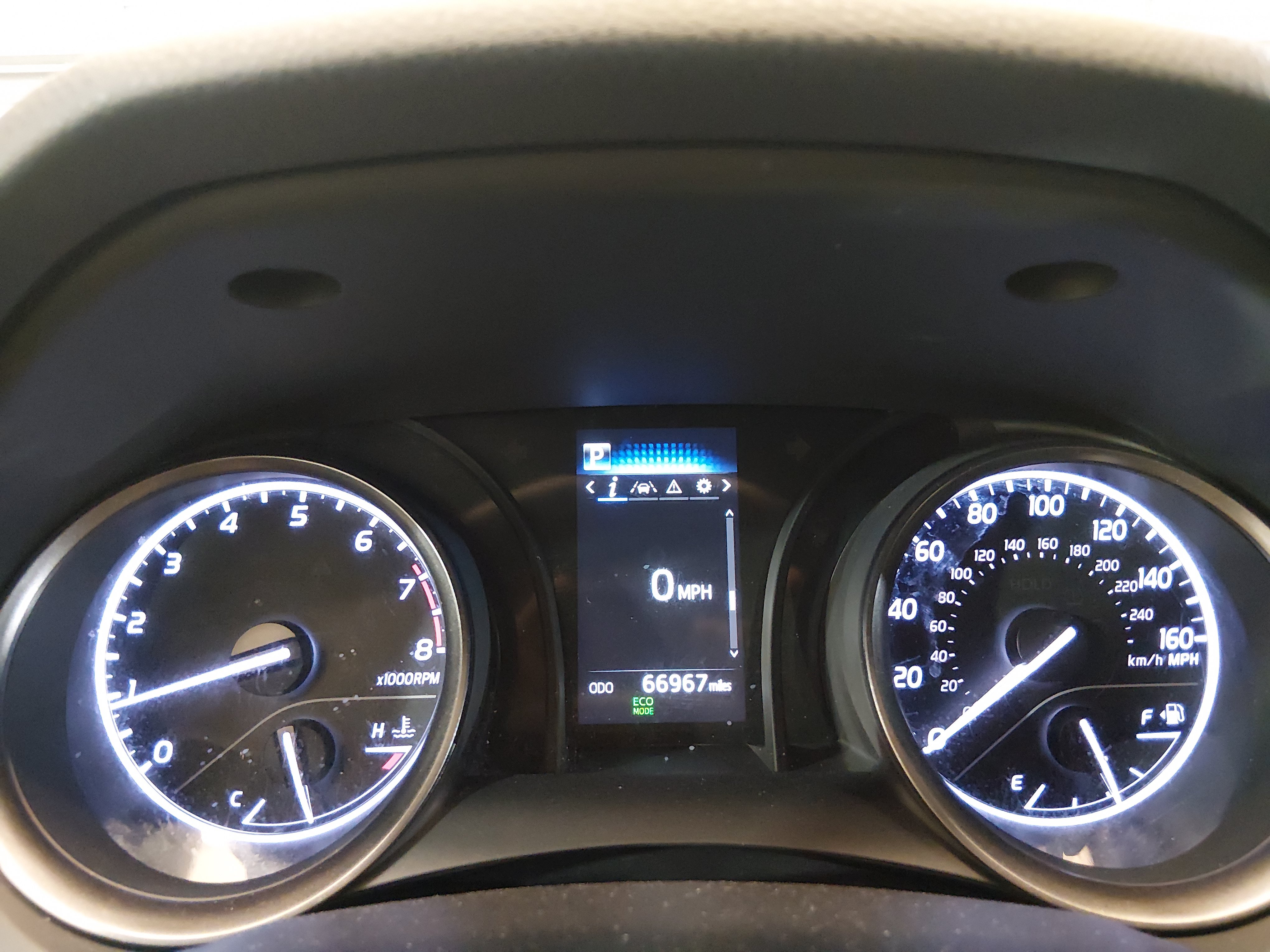 2024 Toyota Camry SE - Photo 14