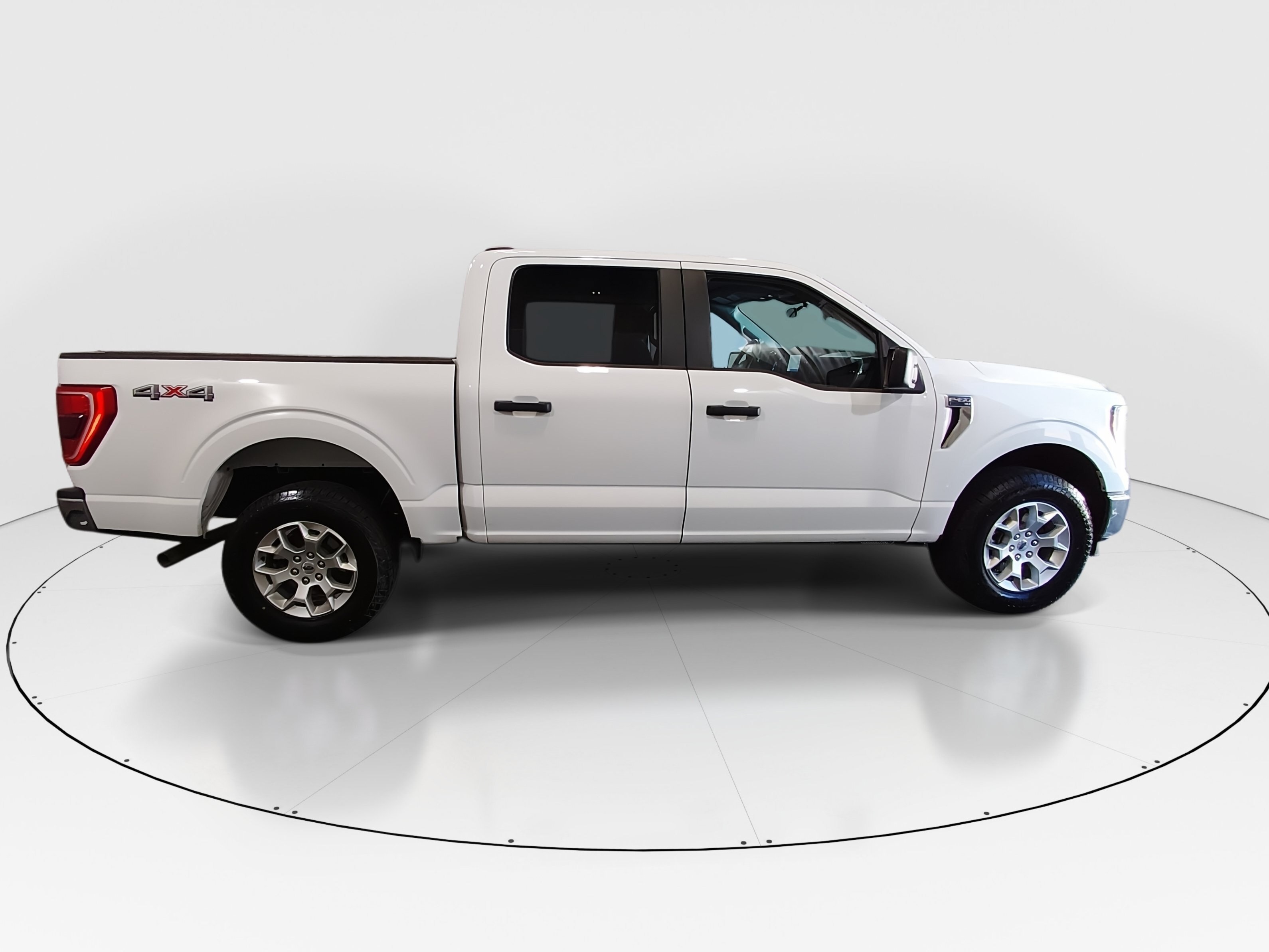 2023 Ford F-150 XLT - Photo 8