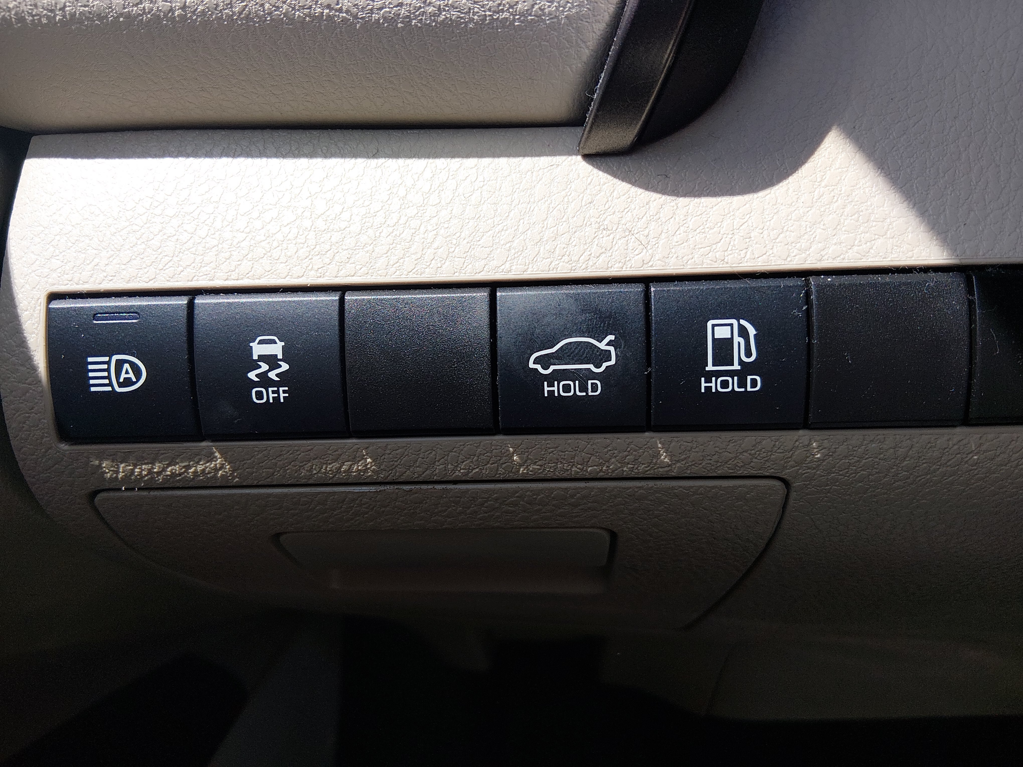 2022 Toyota Camry XLE - Photo 13