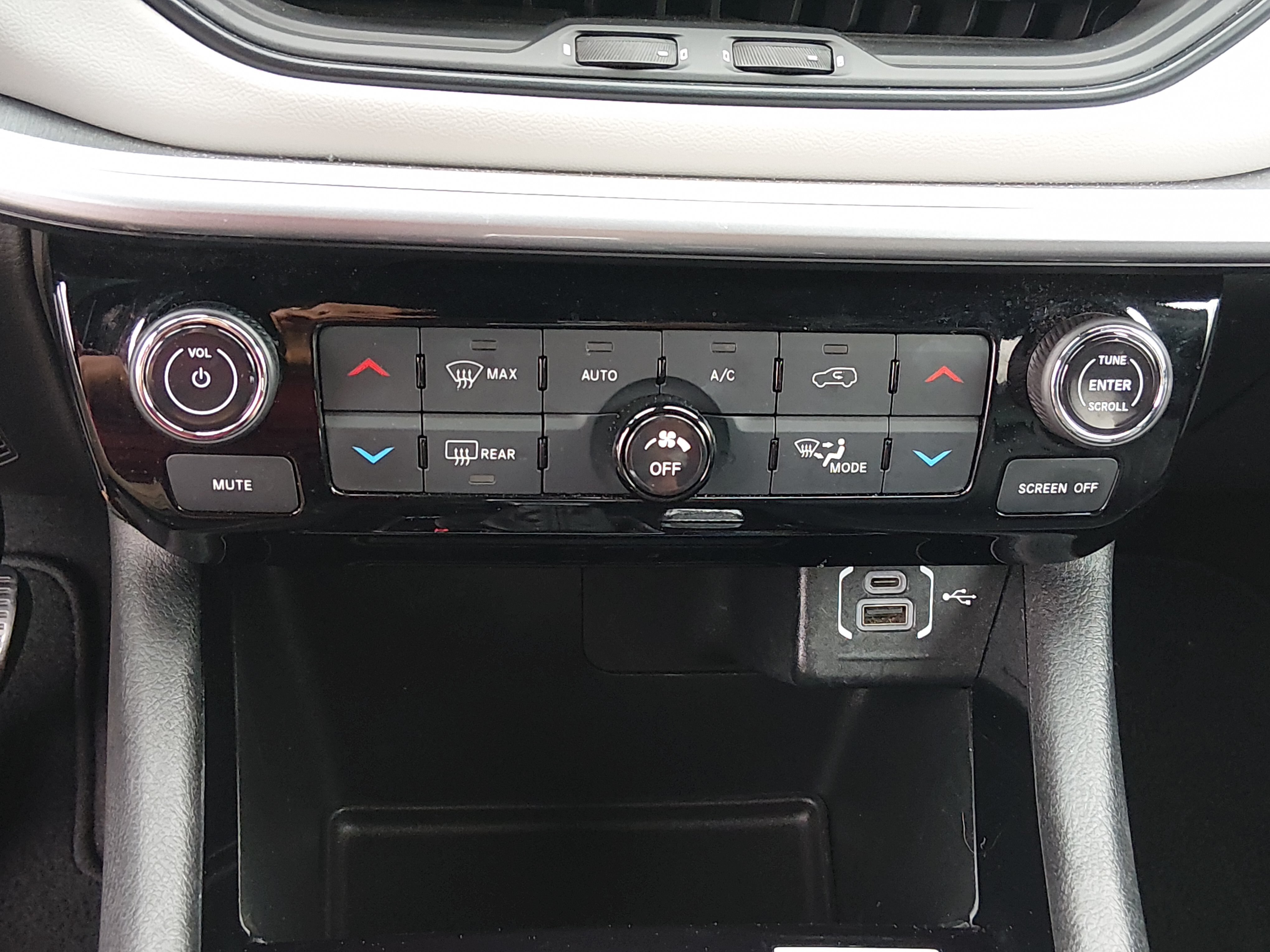 2025 Jeep Compass Limited - Photo 21