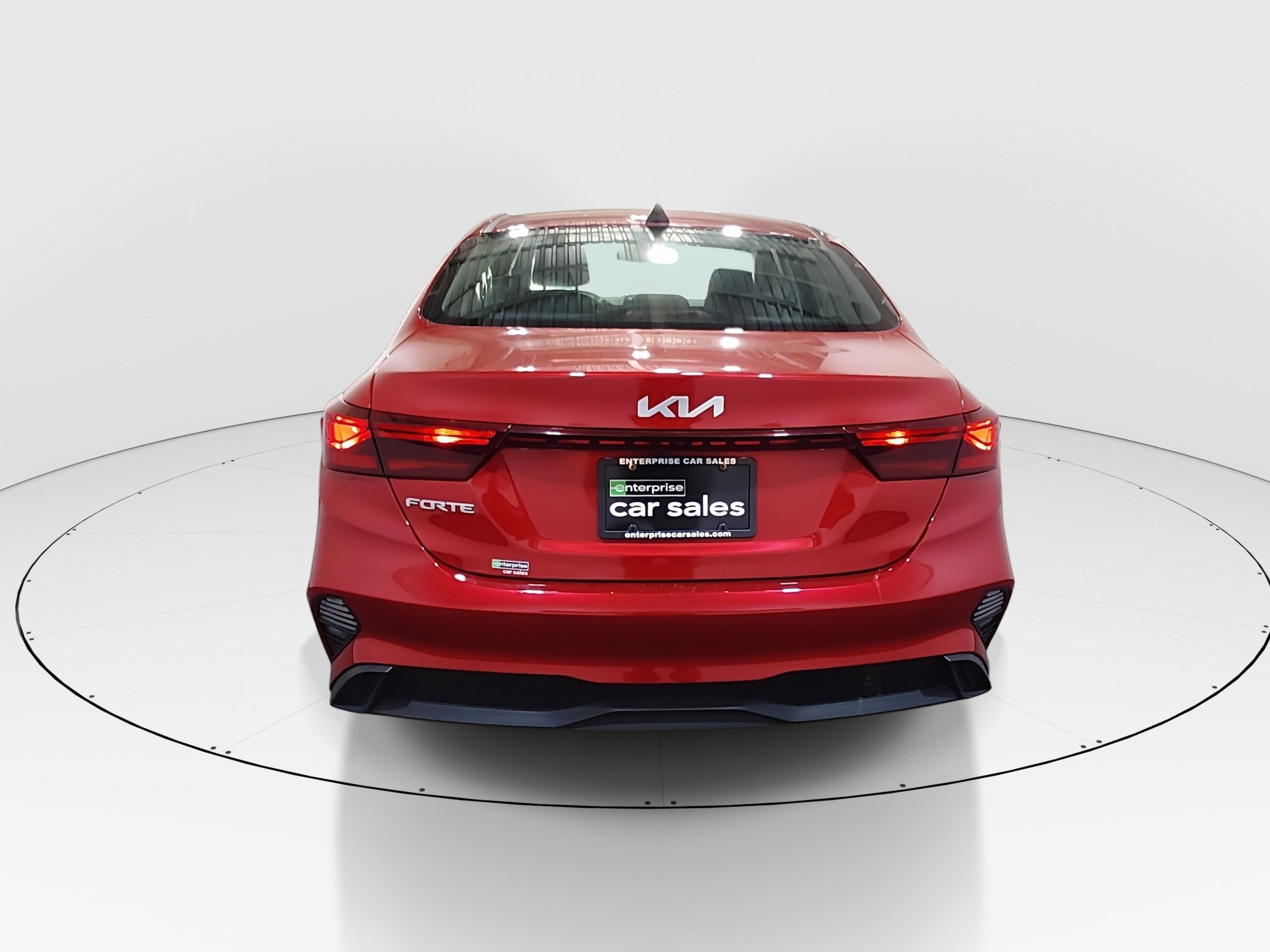2024 Kia Forte LXS - Photo 6