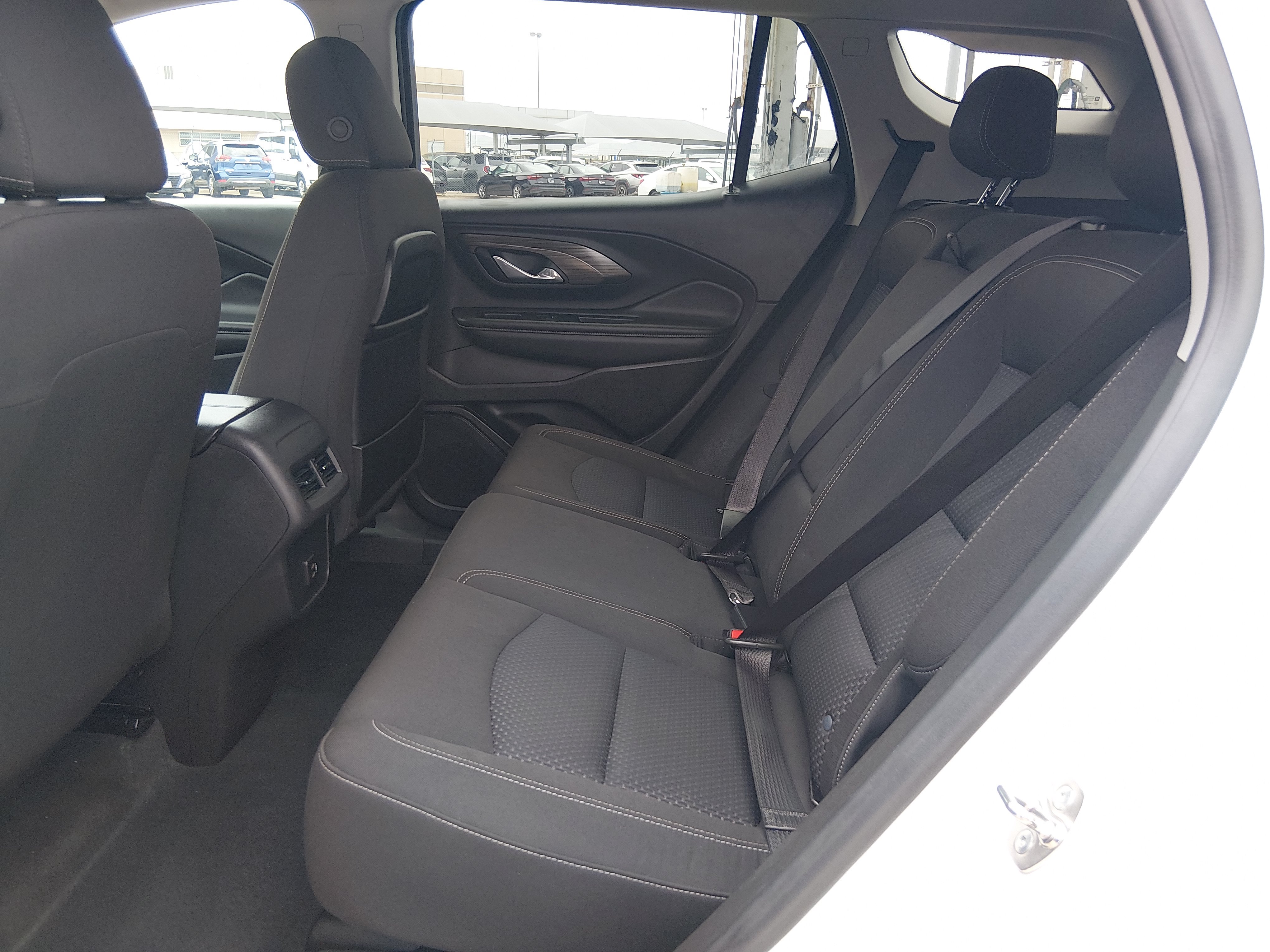 2024 GMC Terrain SLE - Photo 17