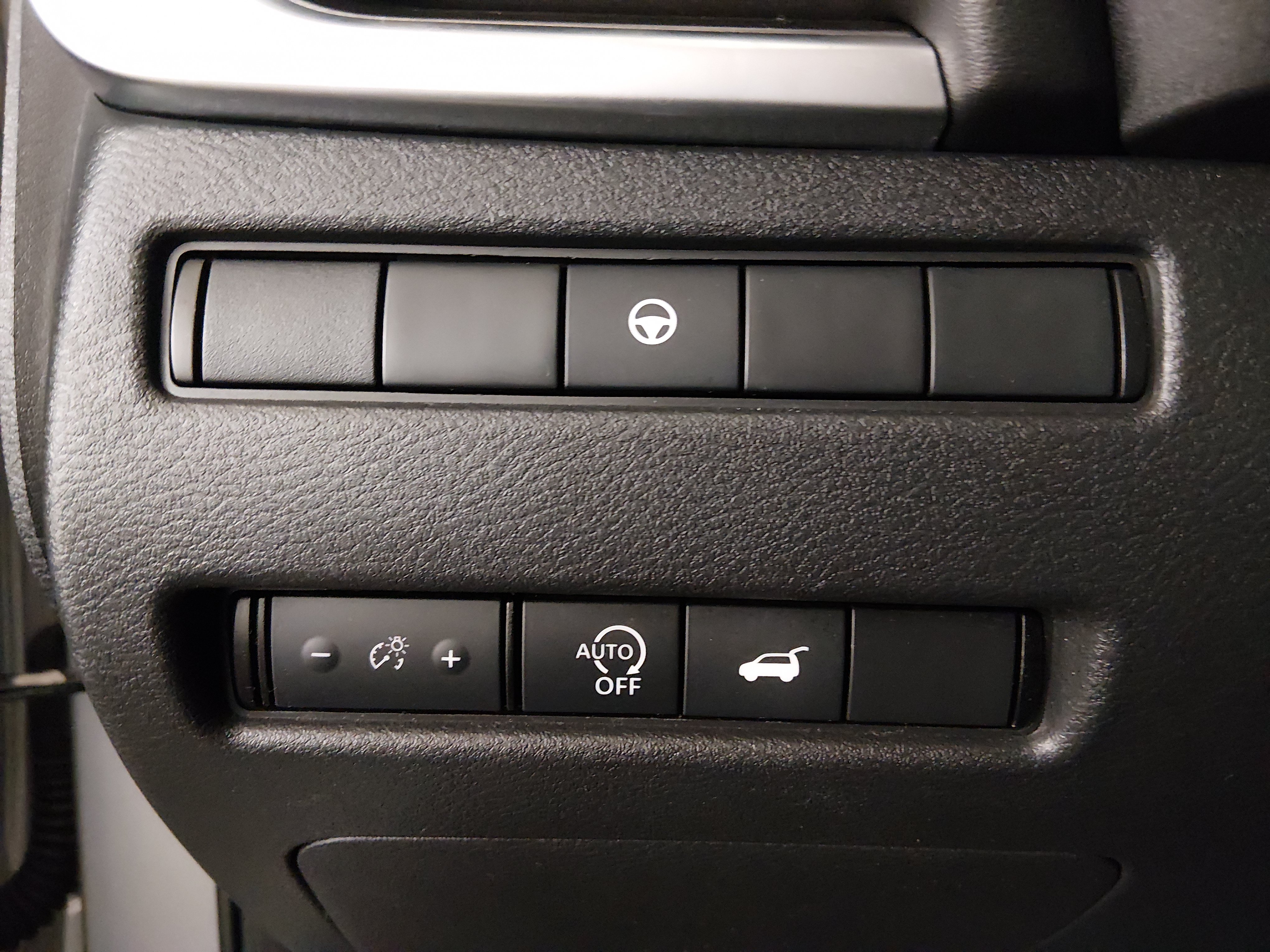 2024 Nissan Rogue SV - Photo 13