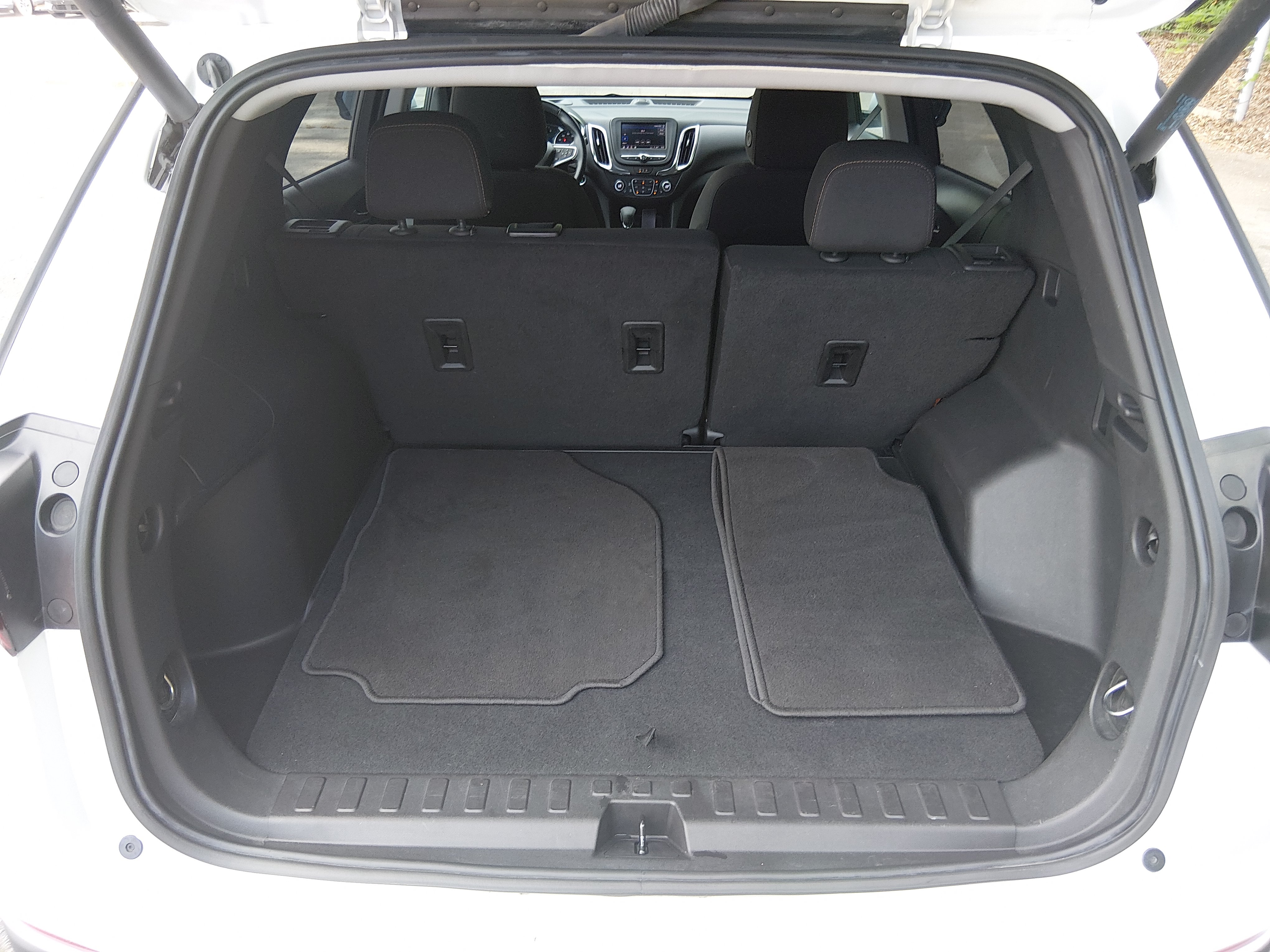 2024 Chevrolet Equinox LT - Photo 11