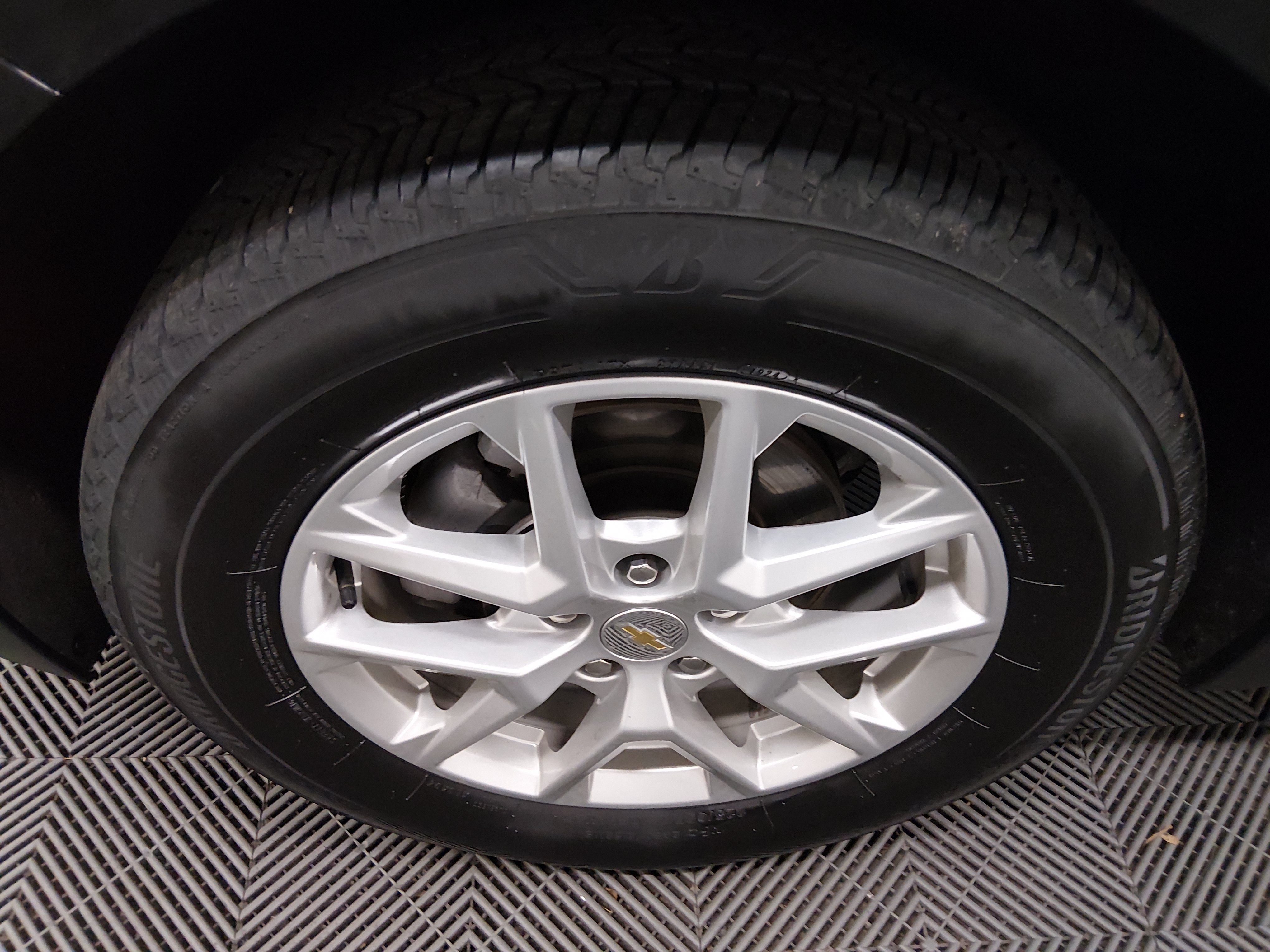 2024 Chevrolet Equinox LT - Photo 10