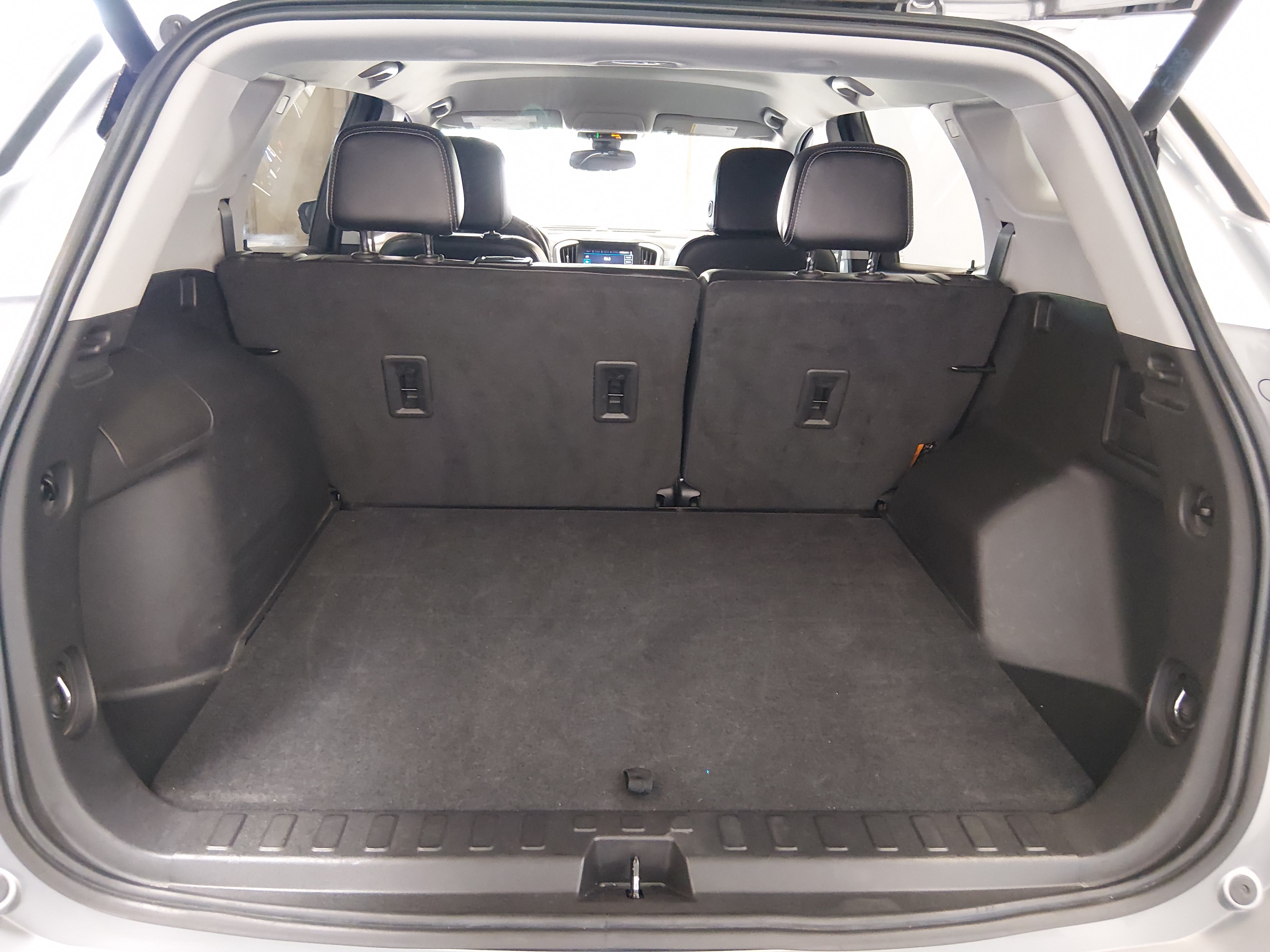 2024 GMC Terrain SLT - Photo 11