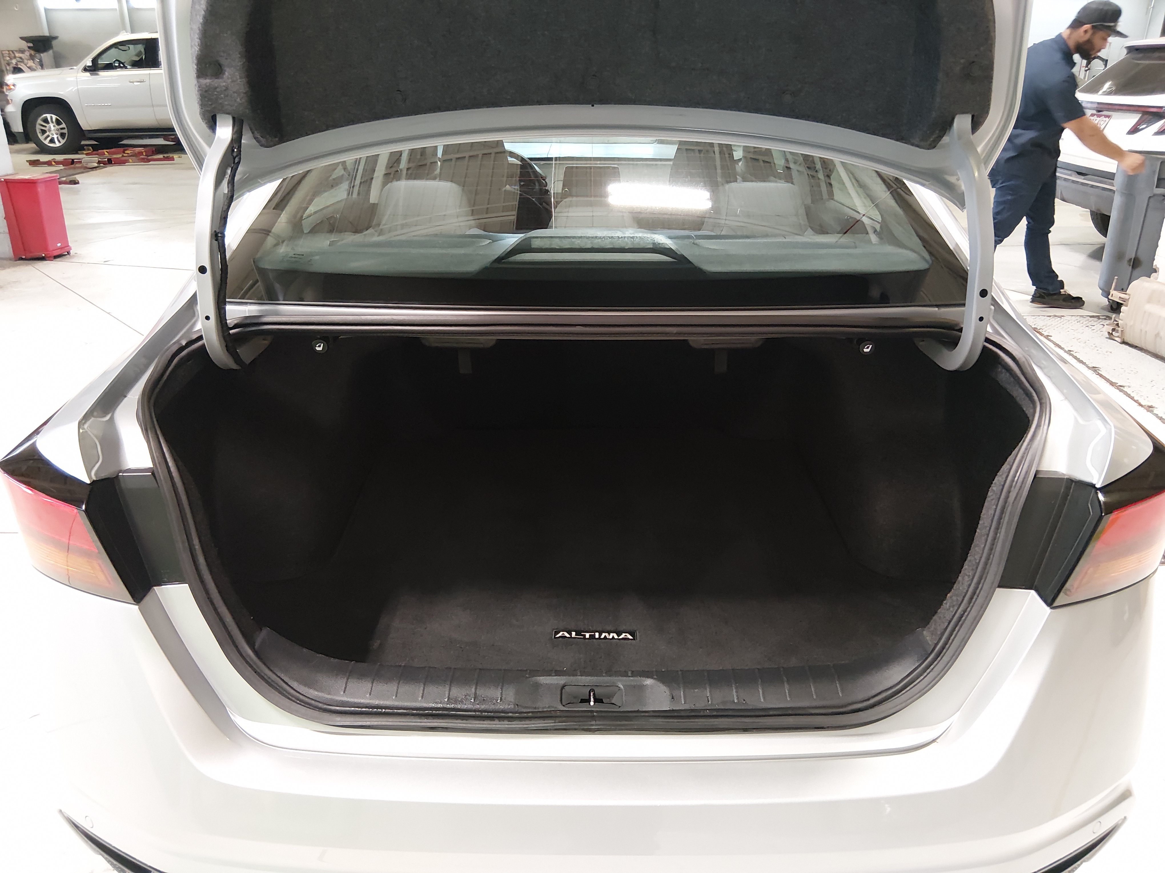 2024 Nissan Altima SV - Photo 11