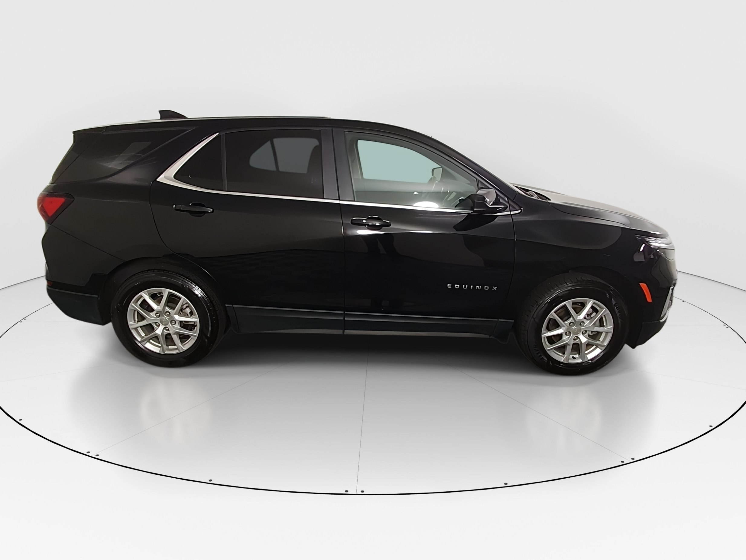 2024 Chevrolet Equinox LT - Photo 8