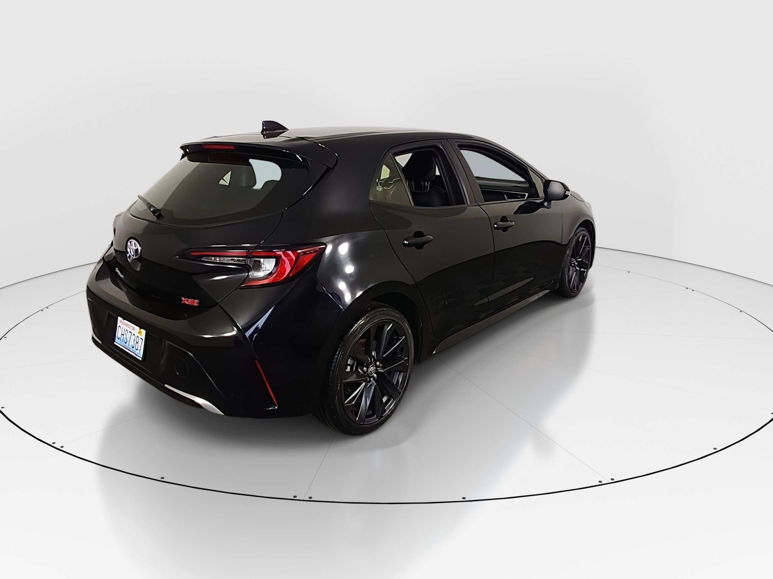 2023 Toyota Corolla Hatchback XSE - Photo 7