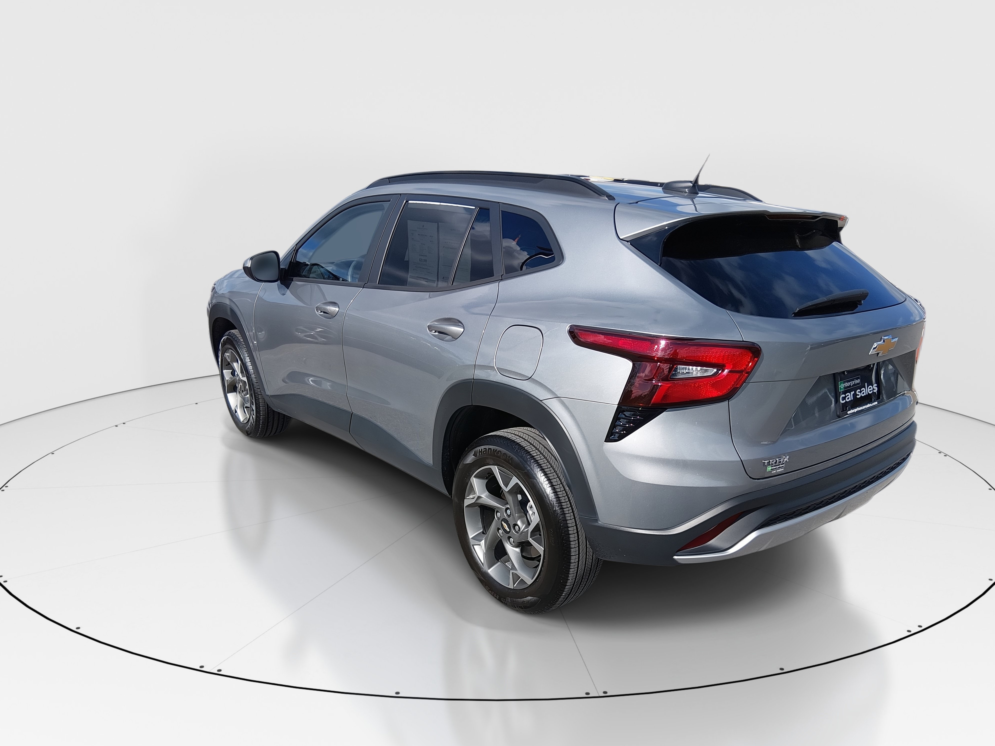 2025 Chevrolet Trax LT - Photo 5