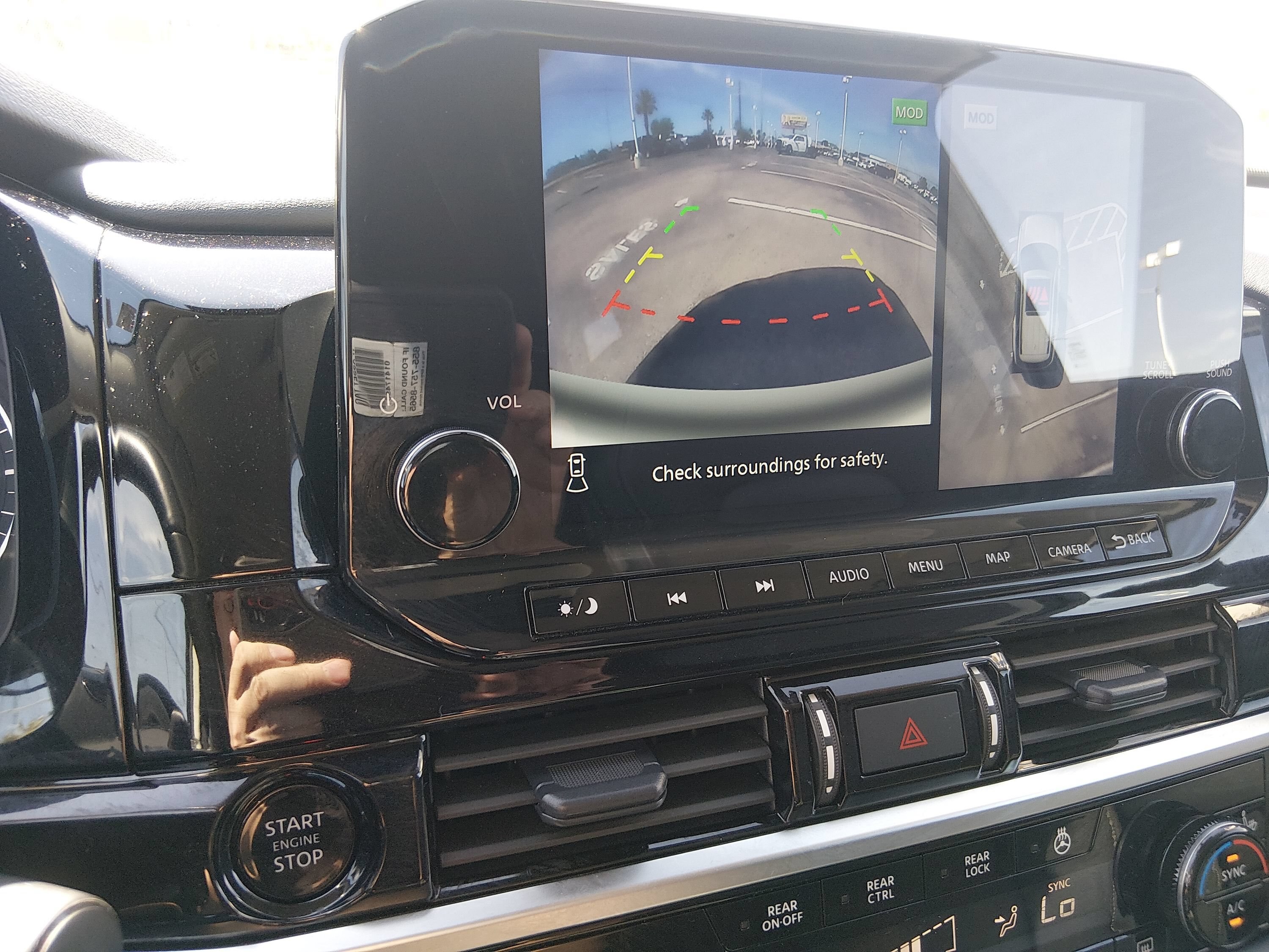 2025 Nissan Pathfinder SL - Photo 16