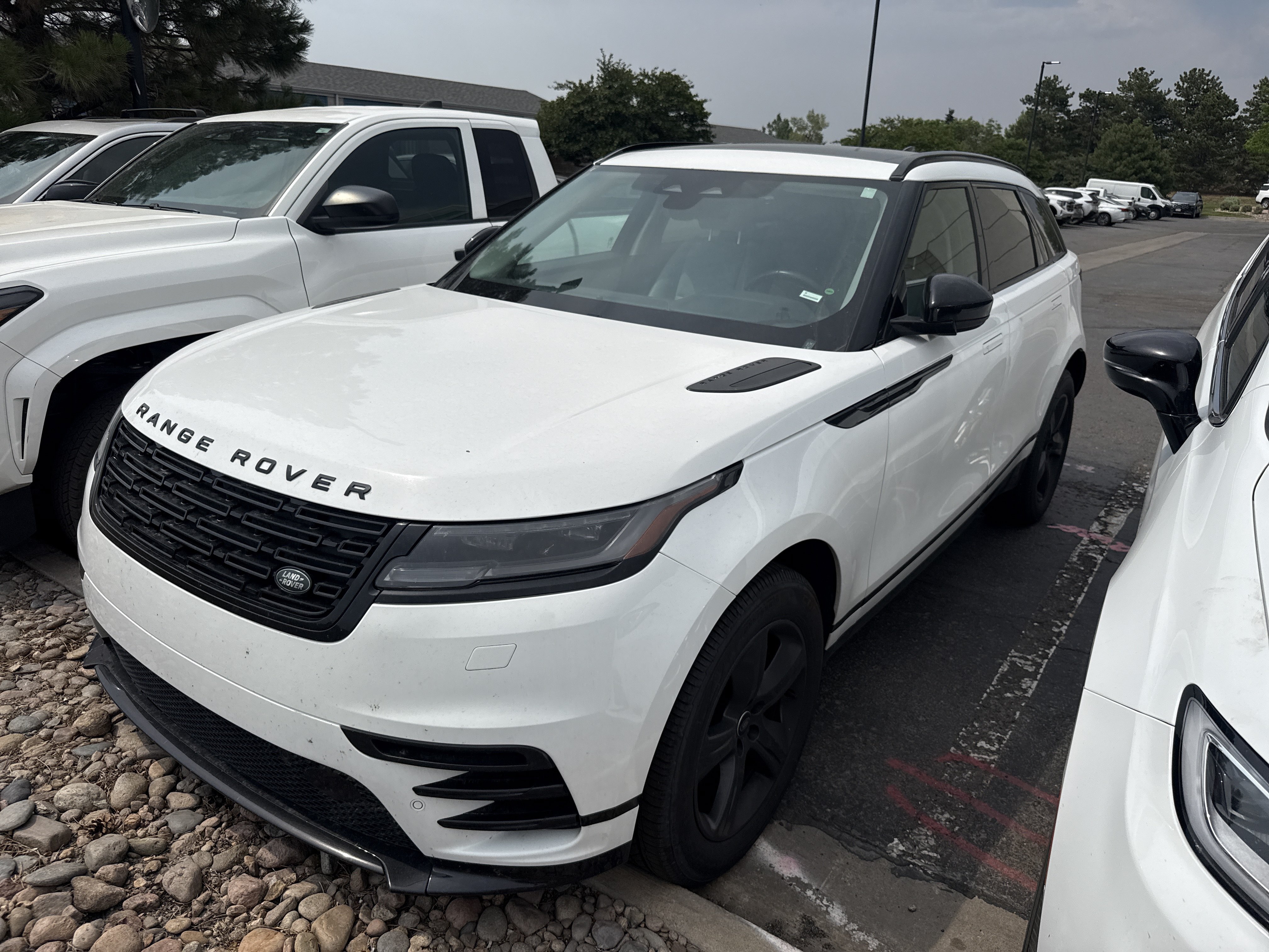 2025 Land Rover Range Rover Velar