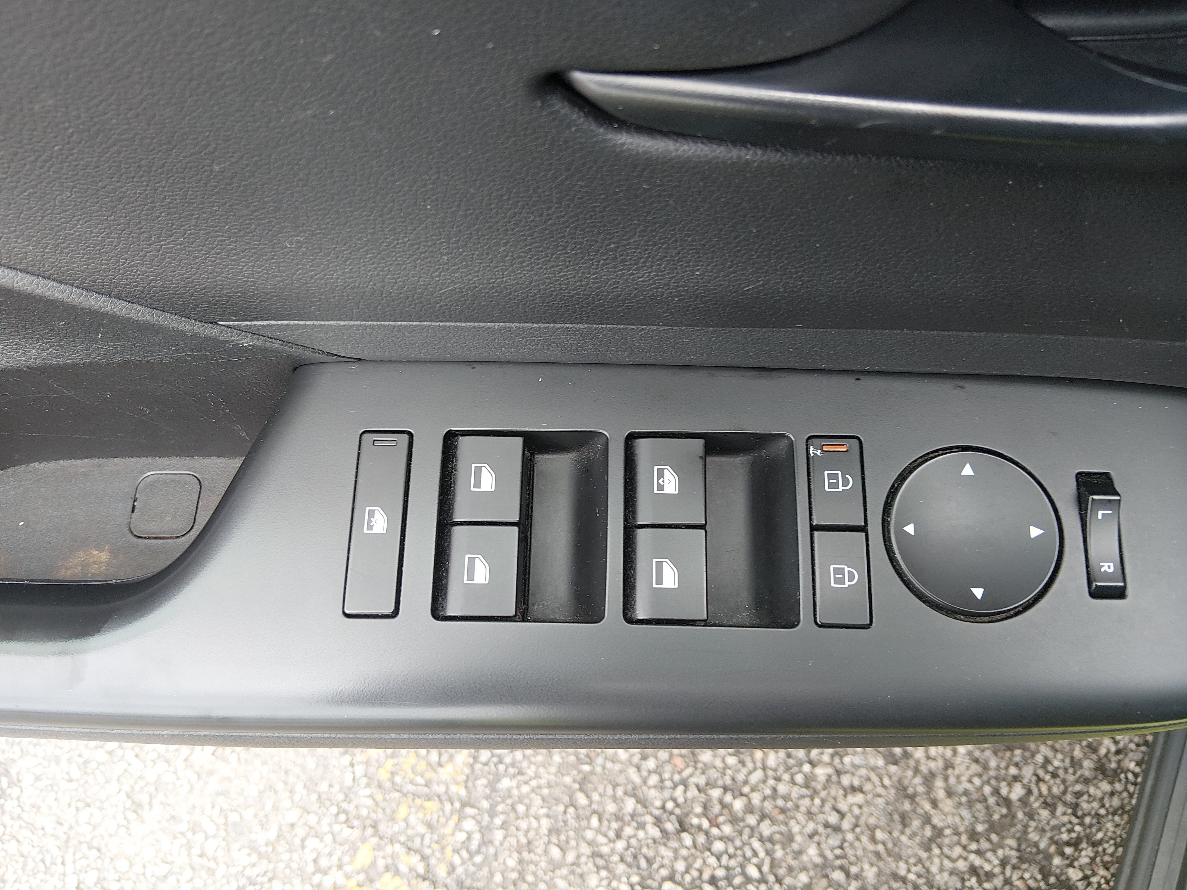 2024 Hyundai Kona SEL - Photo 19