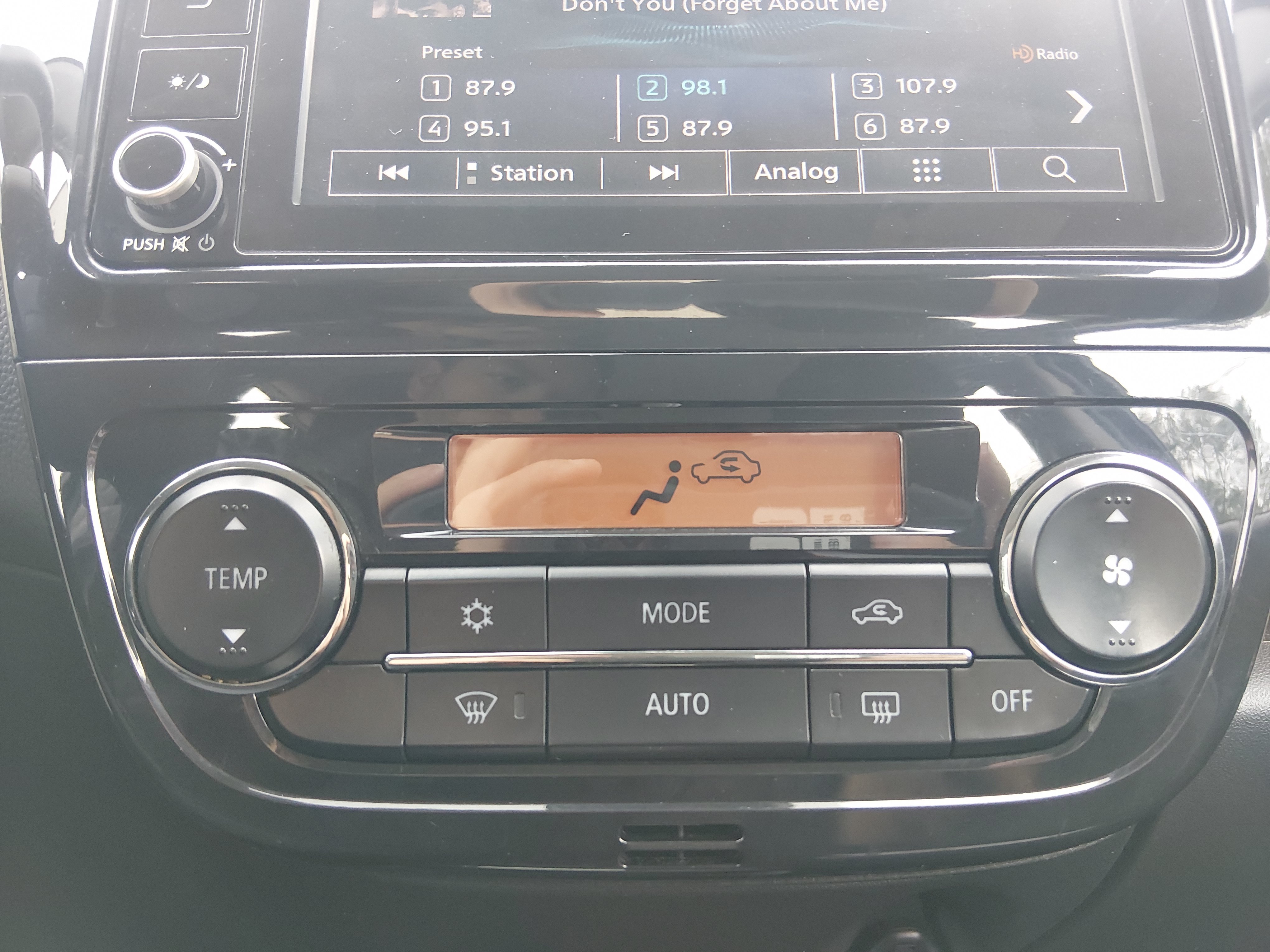 2024 Mitsubishi Mirage ES - Photo 13