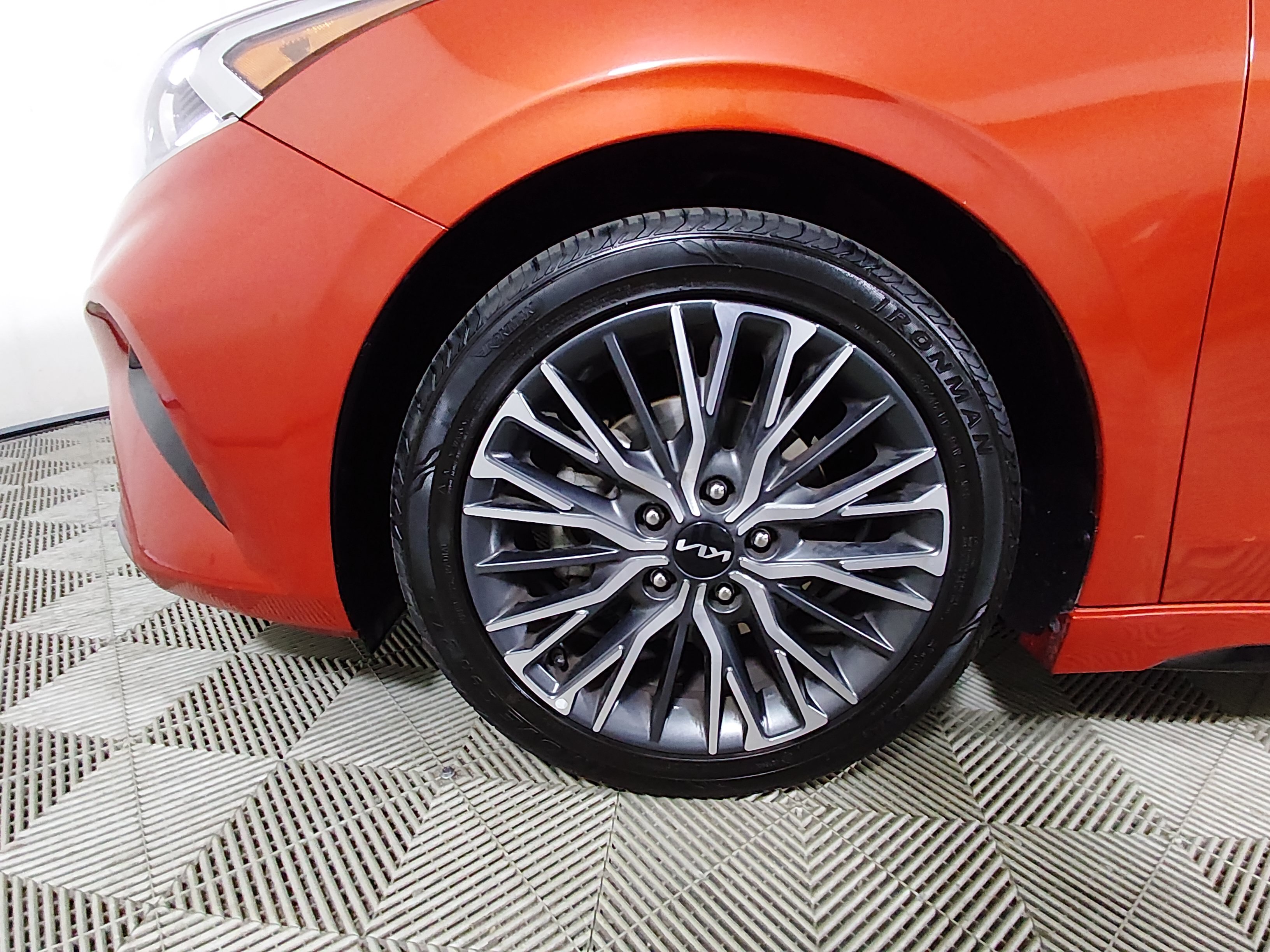 2023 Kia Forte GT-Line - Photo 10