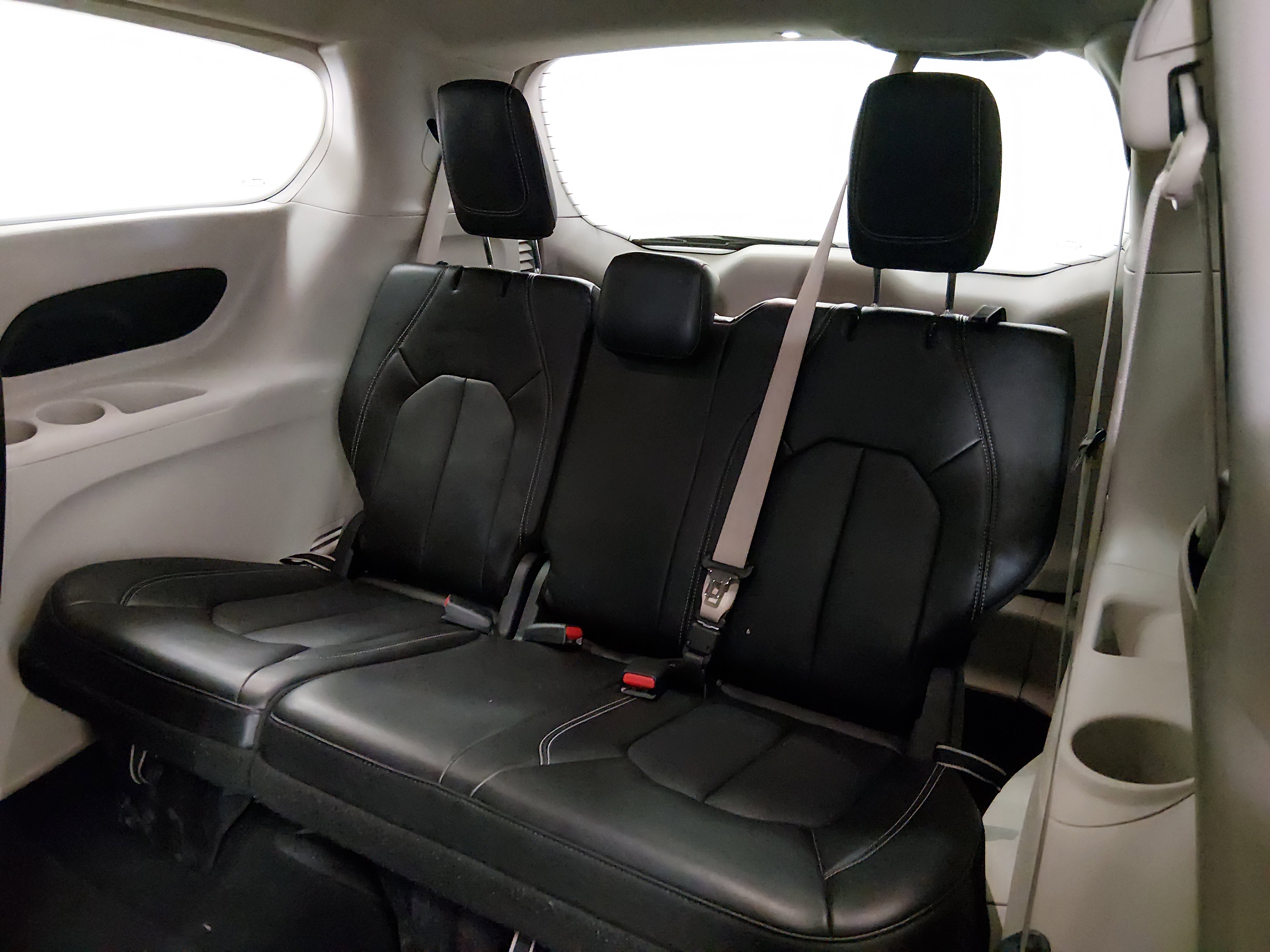 2024 Chrysler Pacifica Touring L - Photo 17