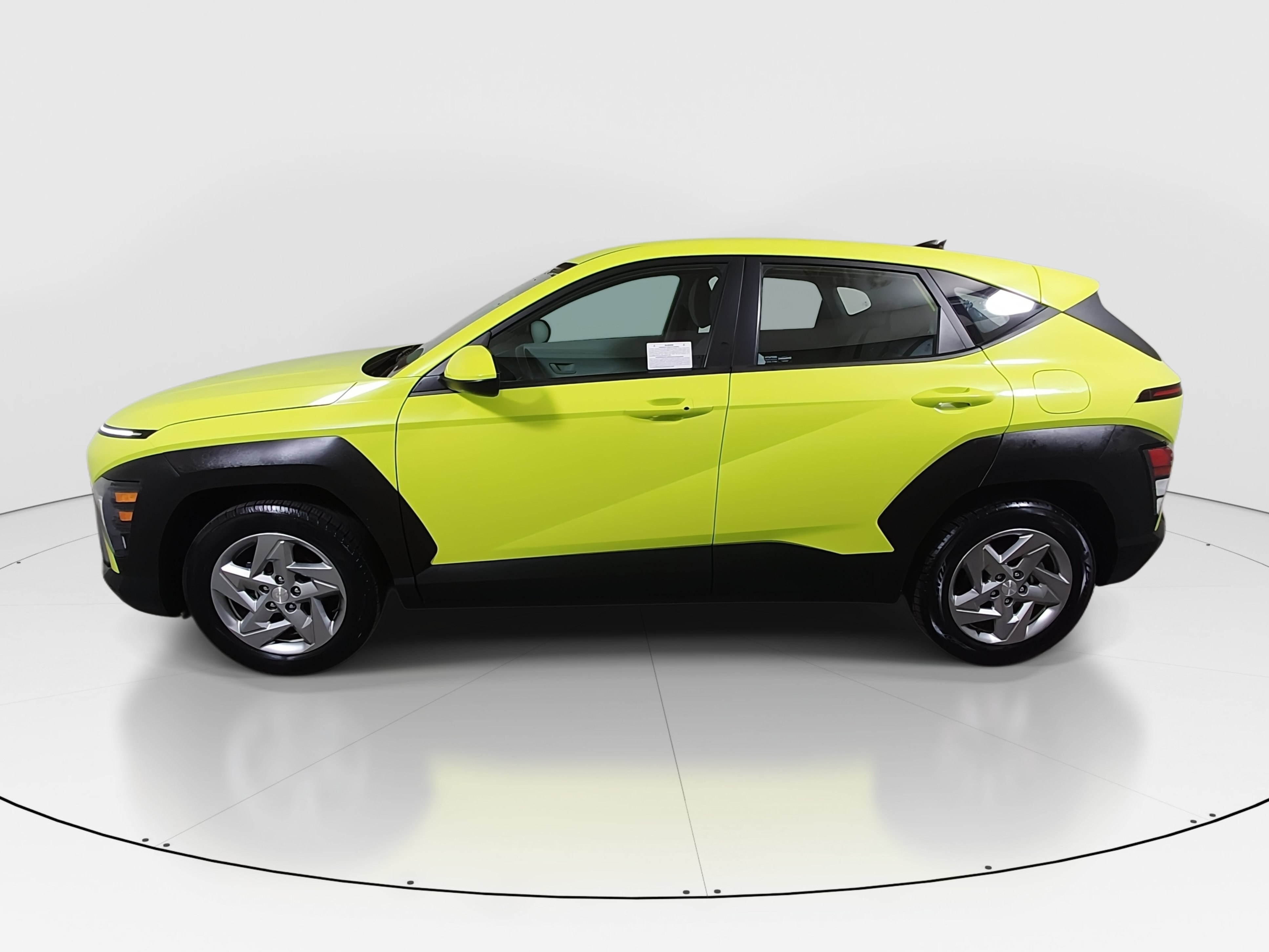 2024 Hyundai Kona SE - Photo 4