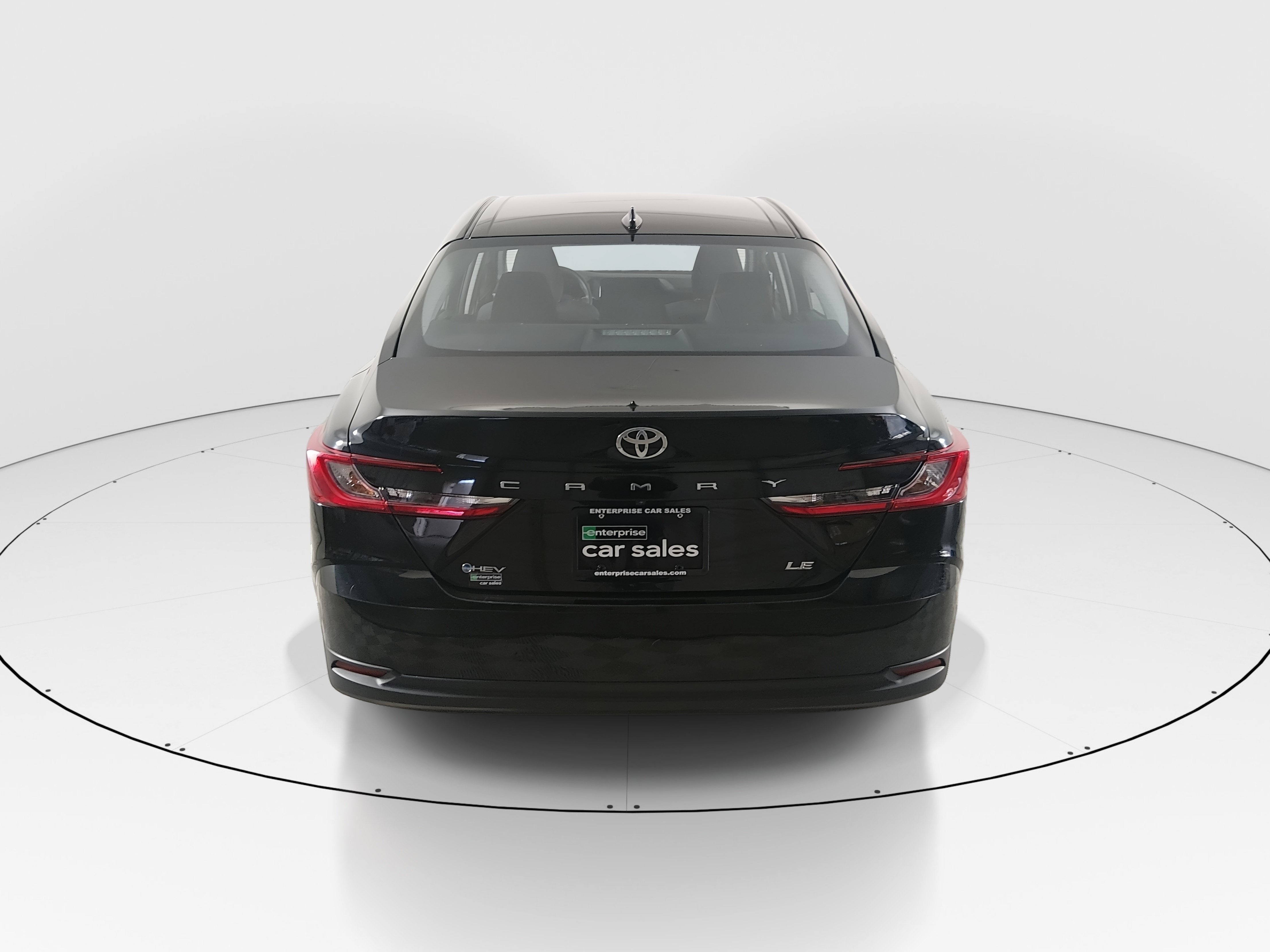 2025 Toyota Camry LE - Photo 6