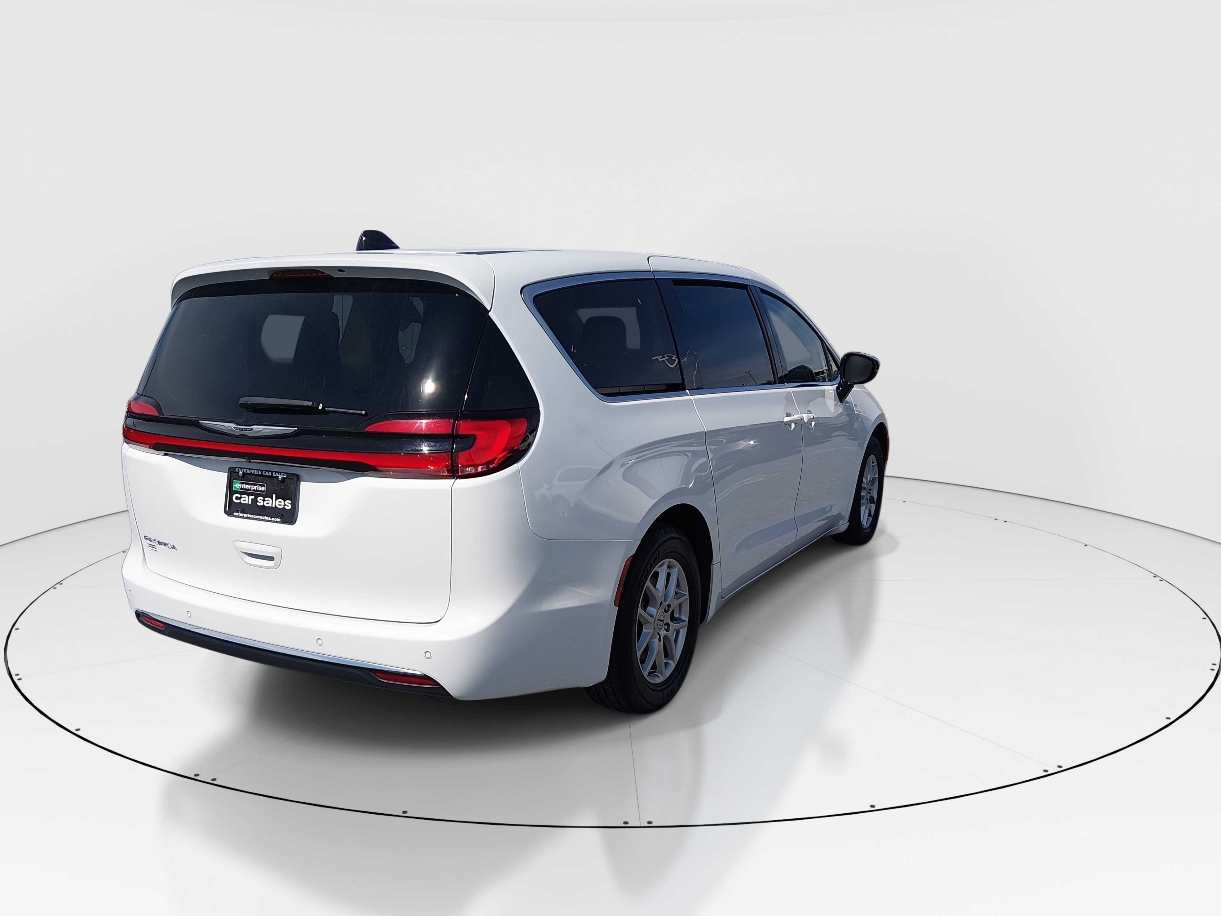 2024 Chrysler Pacifica Touring L - Photo 7
