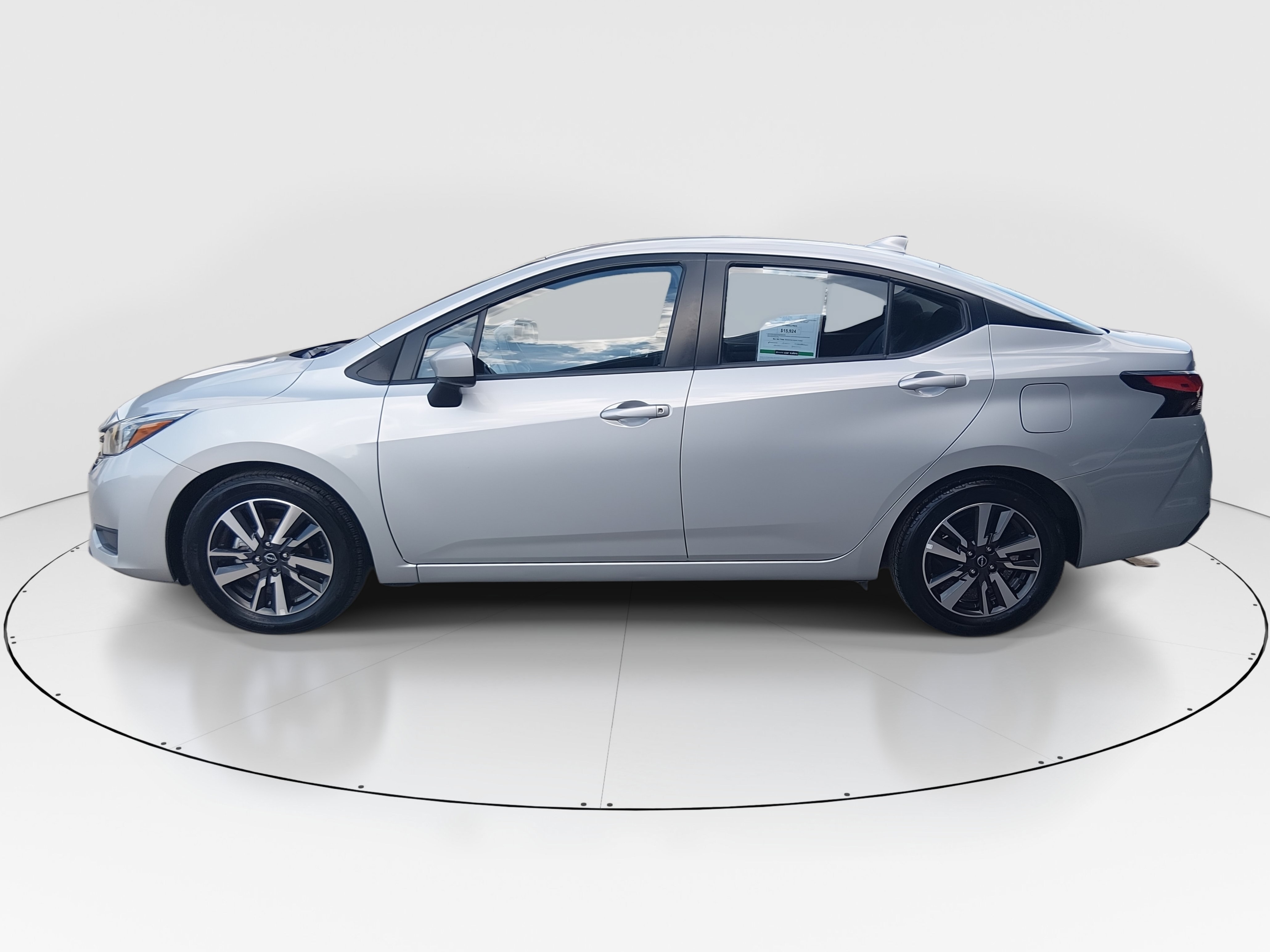 2025 Nissan Versa SV CVT, photo 4