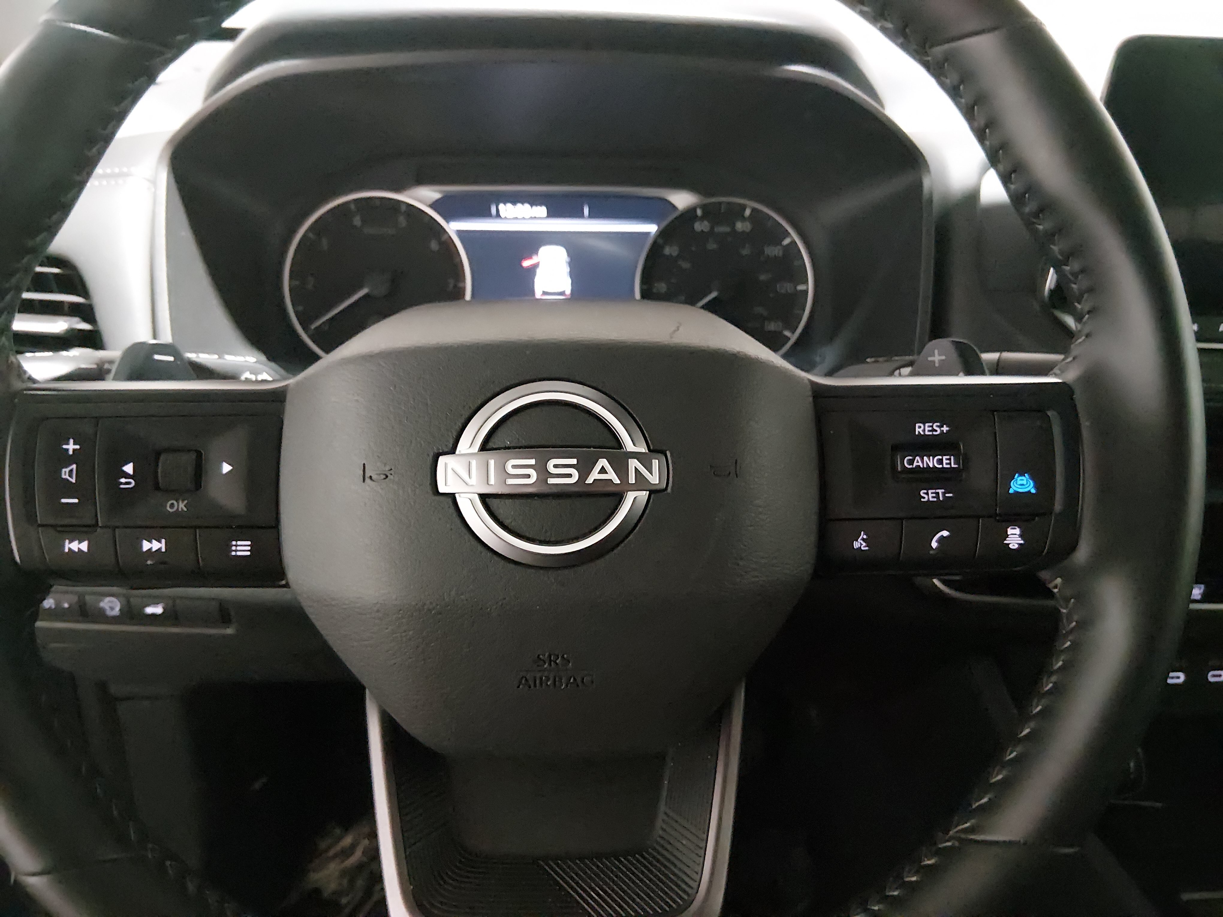 2025 Nissan Rogue SV - Photo 12