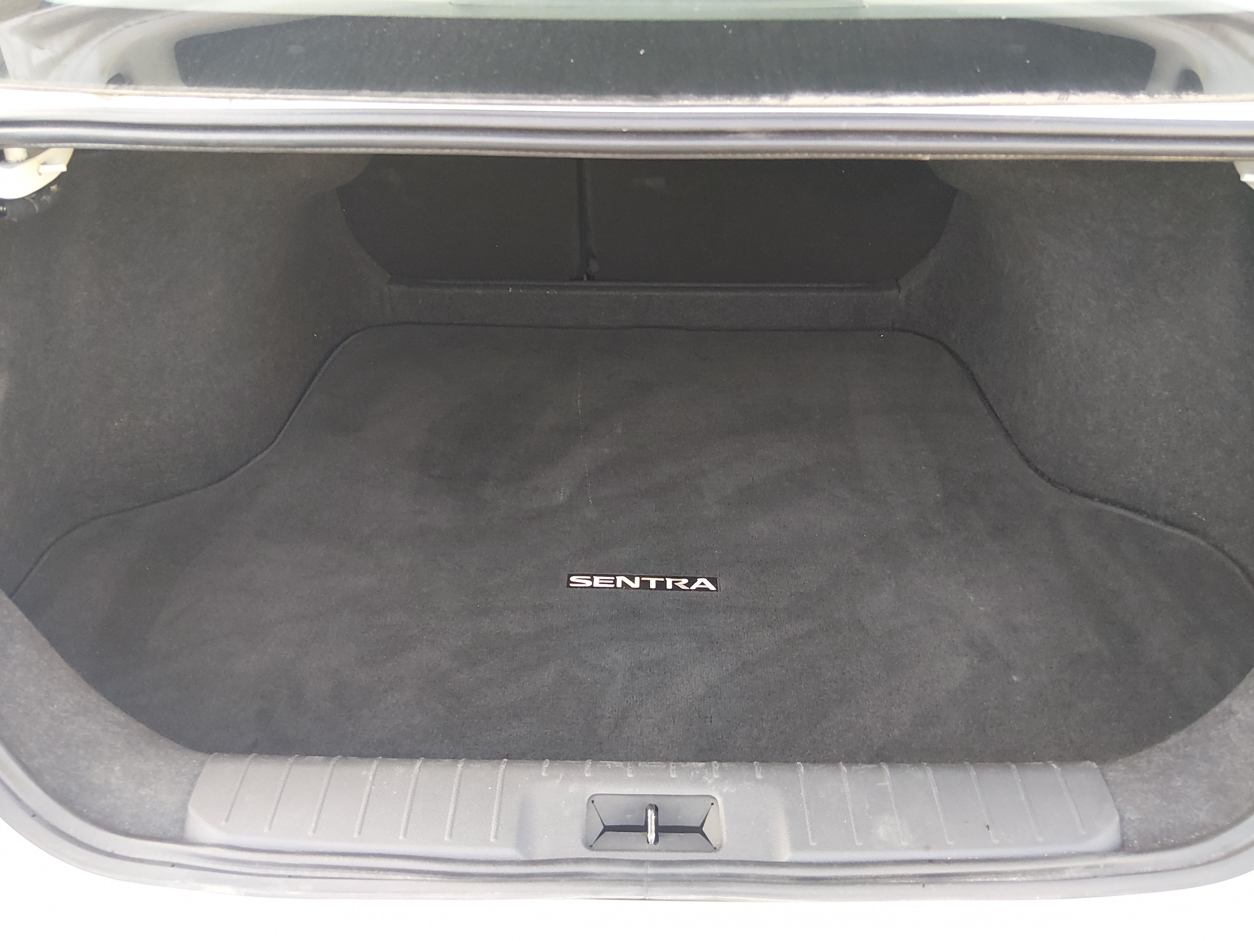 2025 Nissan Sentra SR - Photo 11