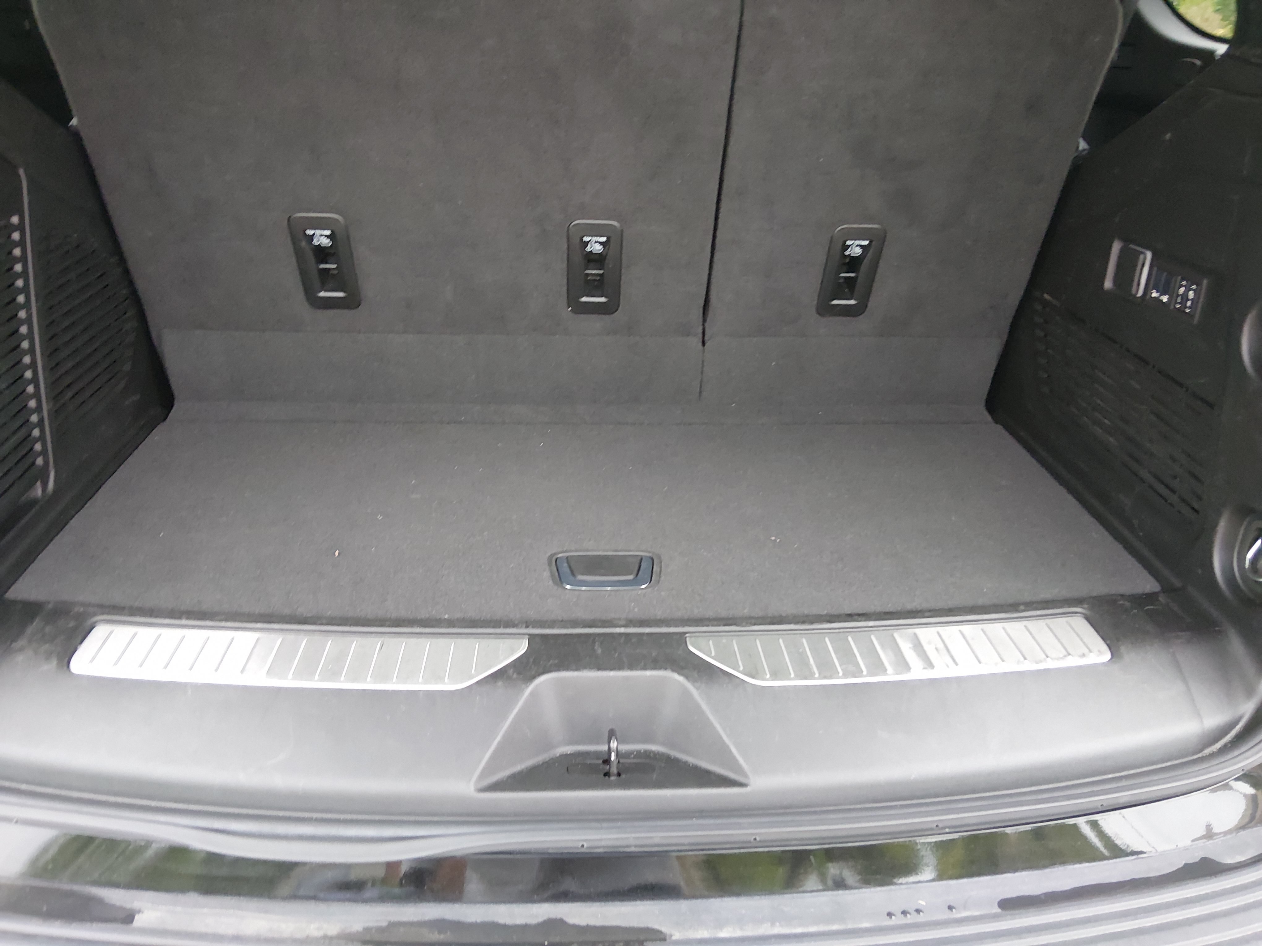 2024 Chevrolet Tahoe Premier - Photo 11