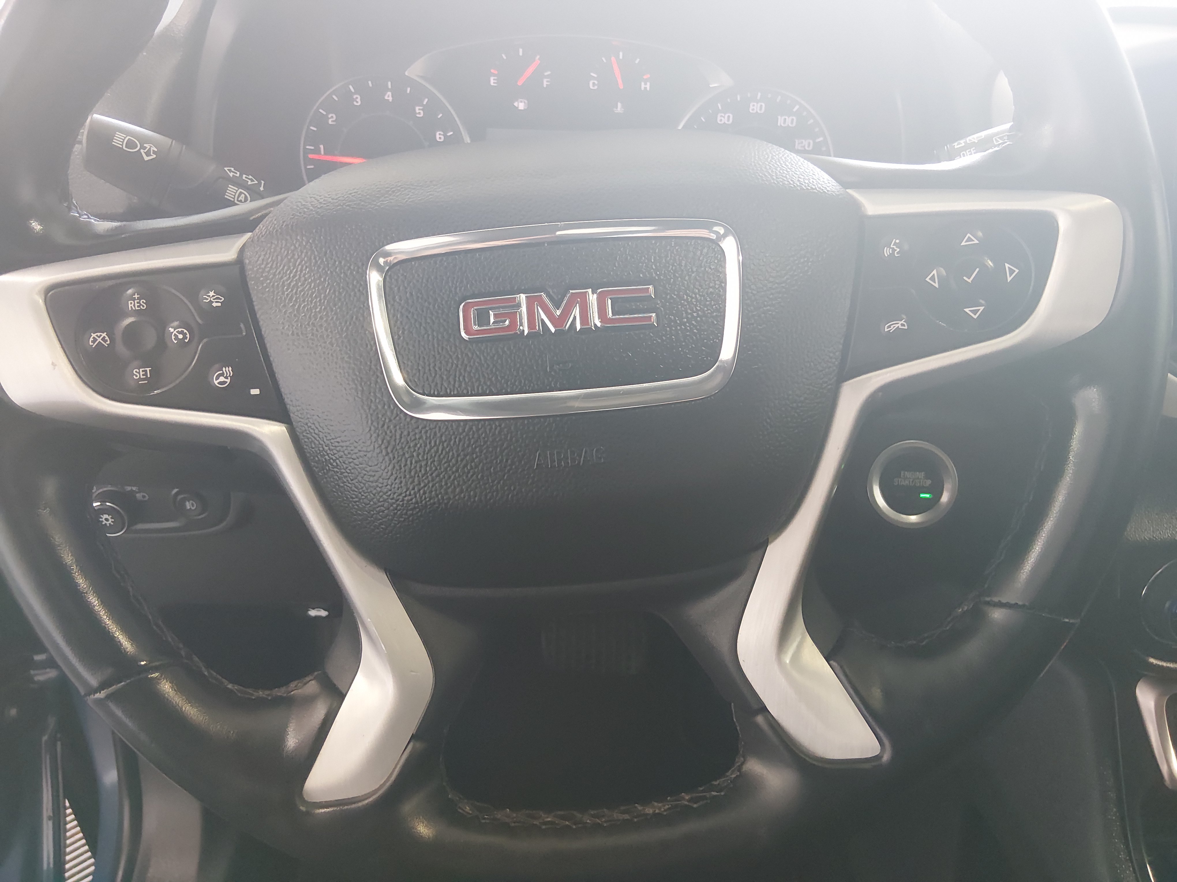 2024 GMC Terrain SLT - Photo 12