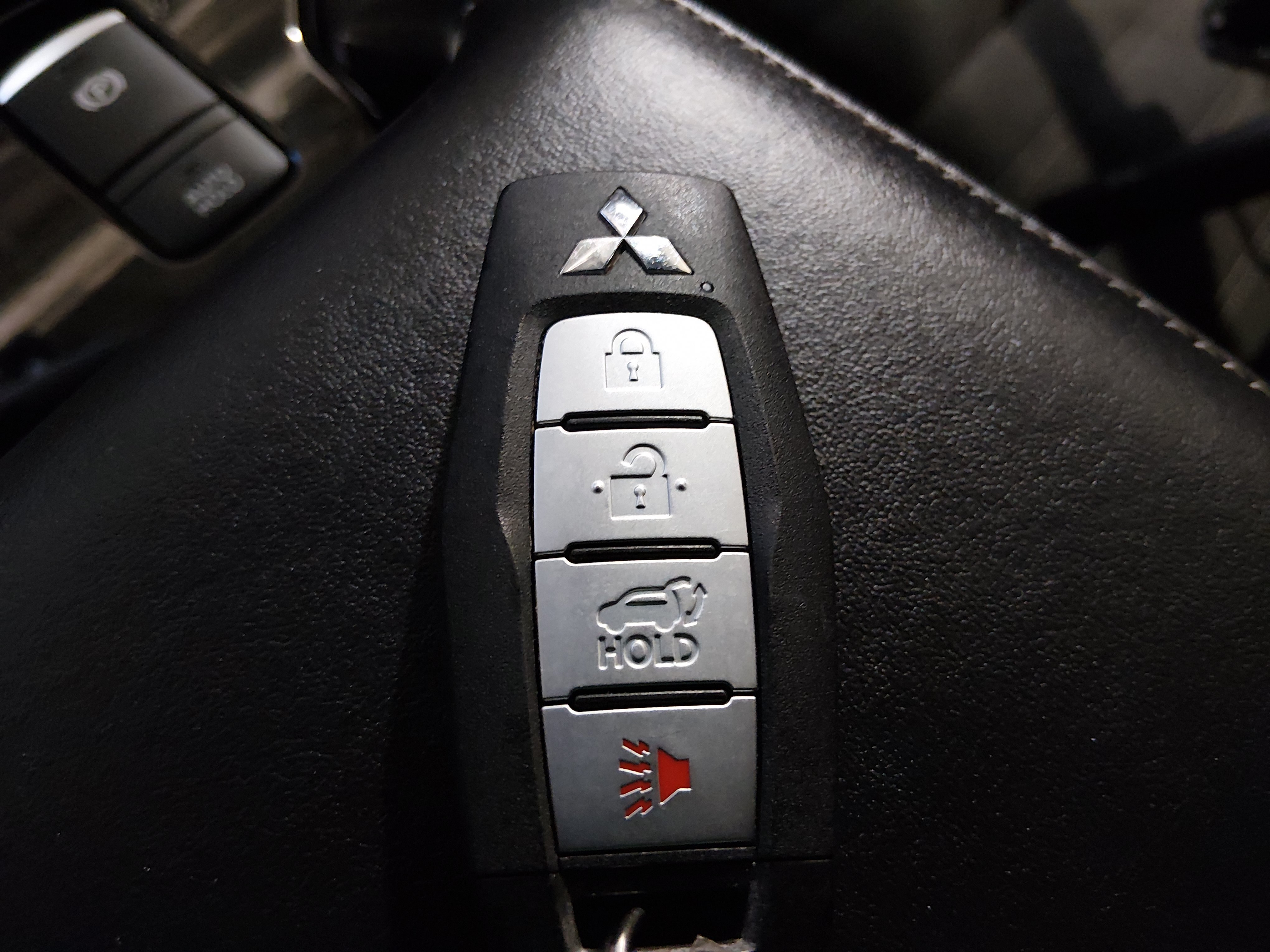 2025 Mitsubishi Outlander SE - Photo 15