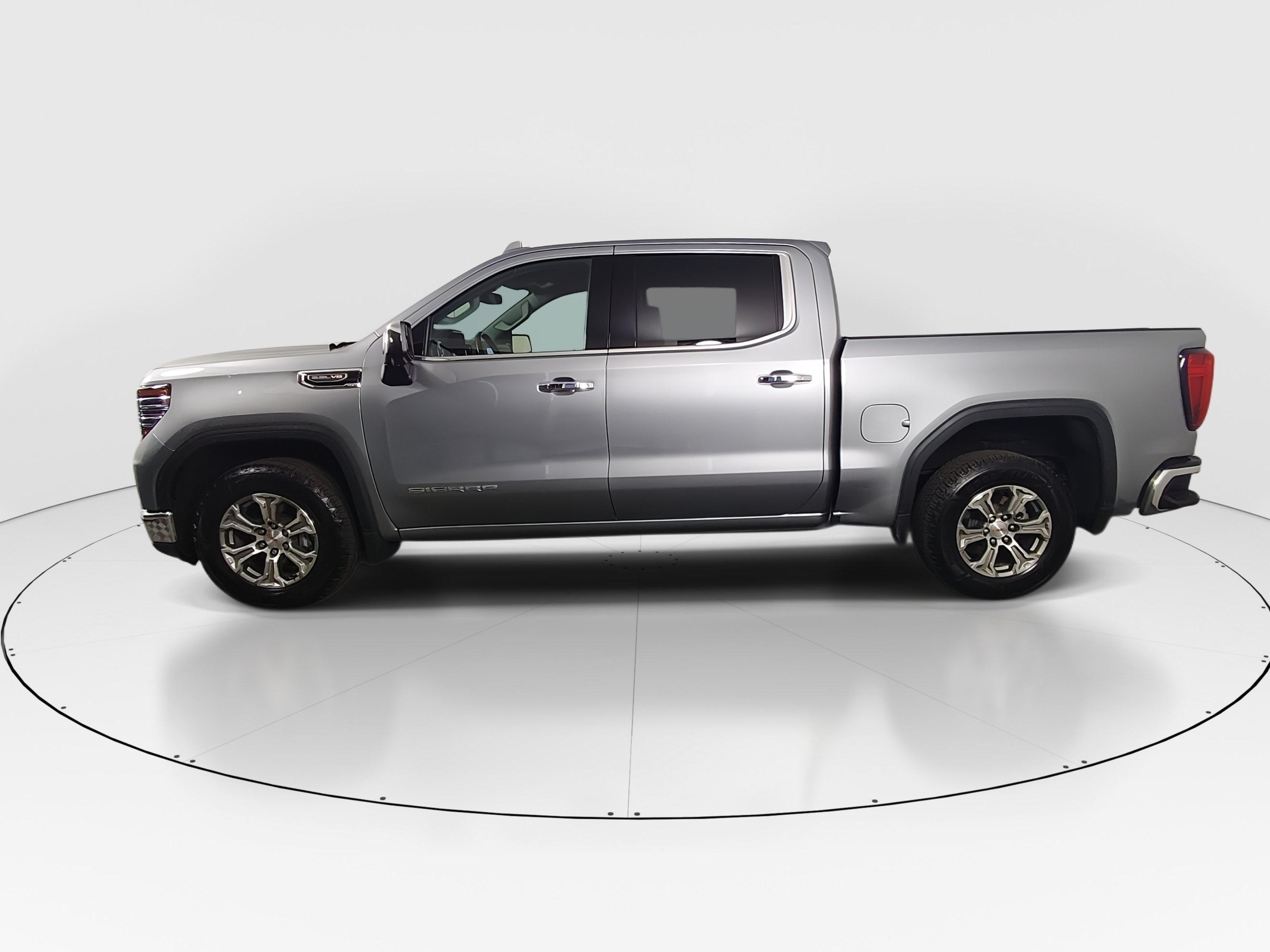 2025 GMC Sierra 1500 2WD Crew Cab 147" SLT 4