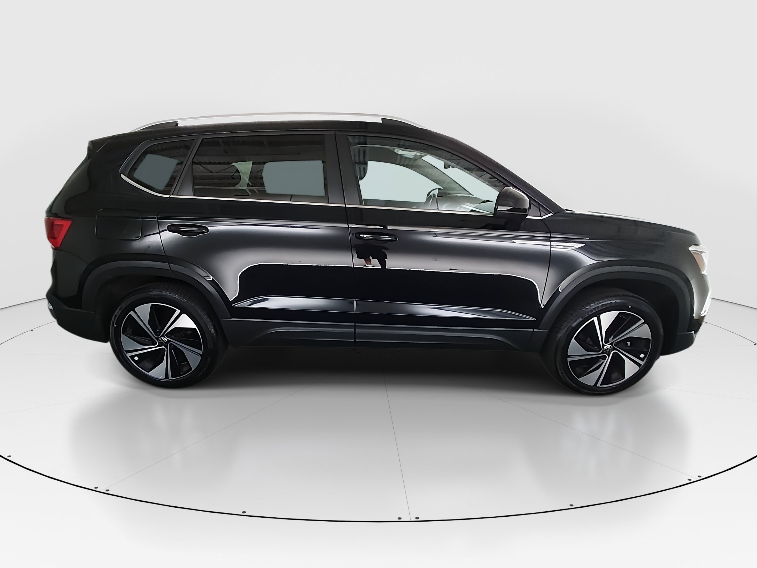 2024 Volkswagen Taos SE - Photo 8